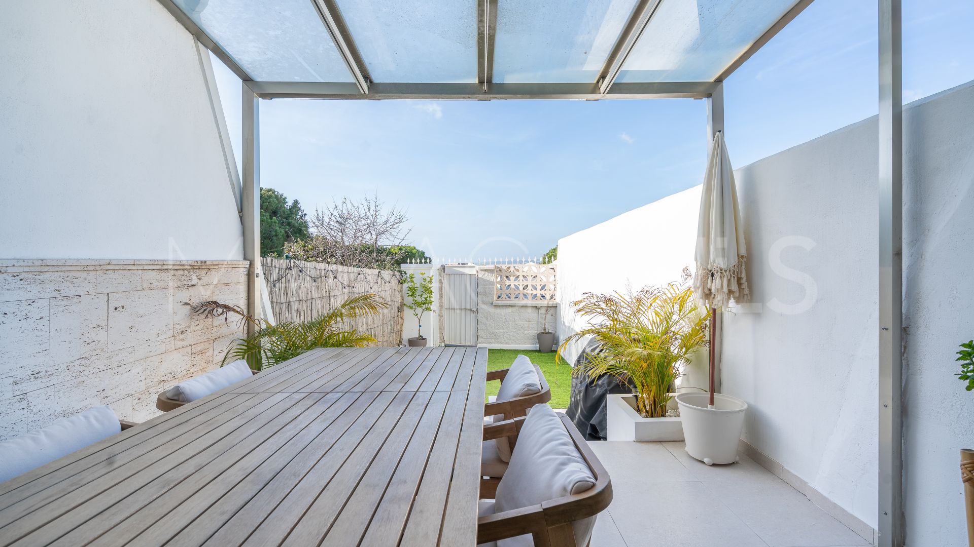 Adosado a la venta with 3 bedrooms in Seghers