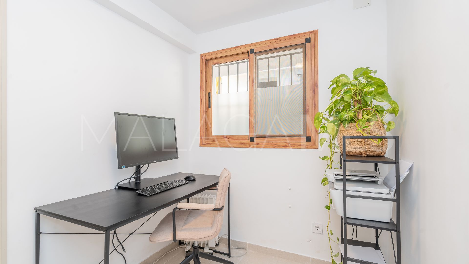 Adosado a la venta with 3 bedrooms in Seghers