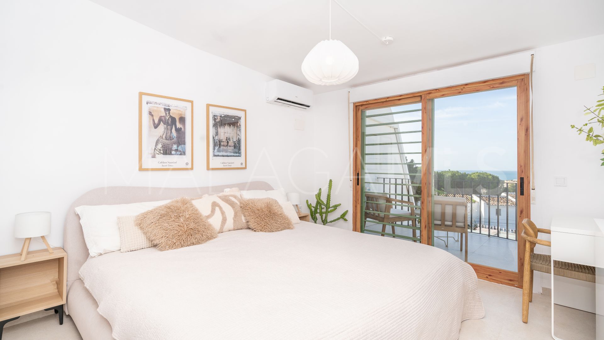 Adosado a la venta with 3 bedrooms in Seghers