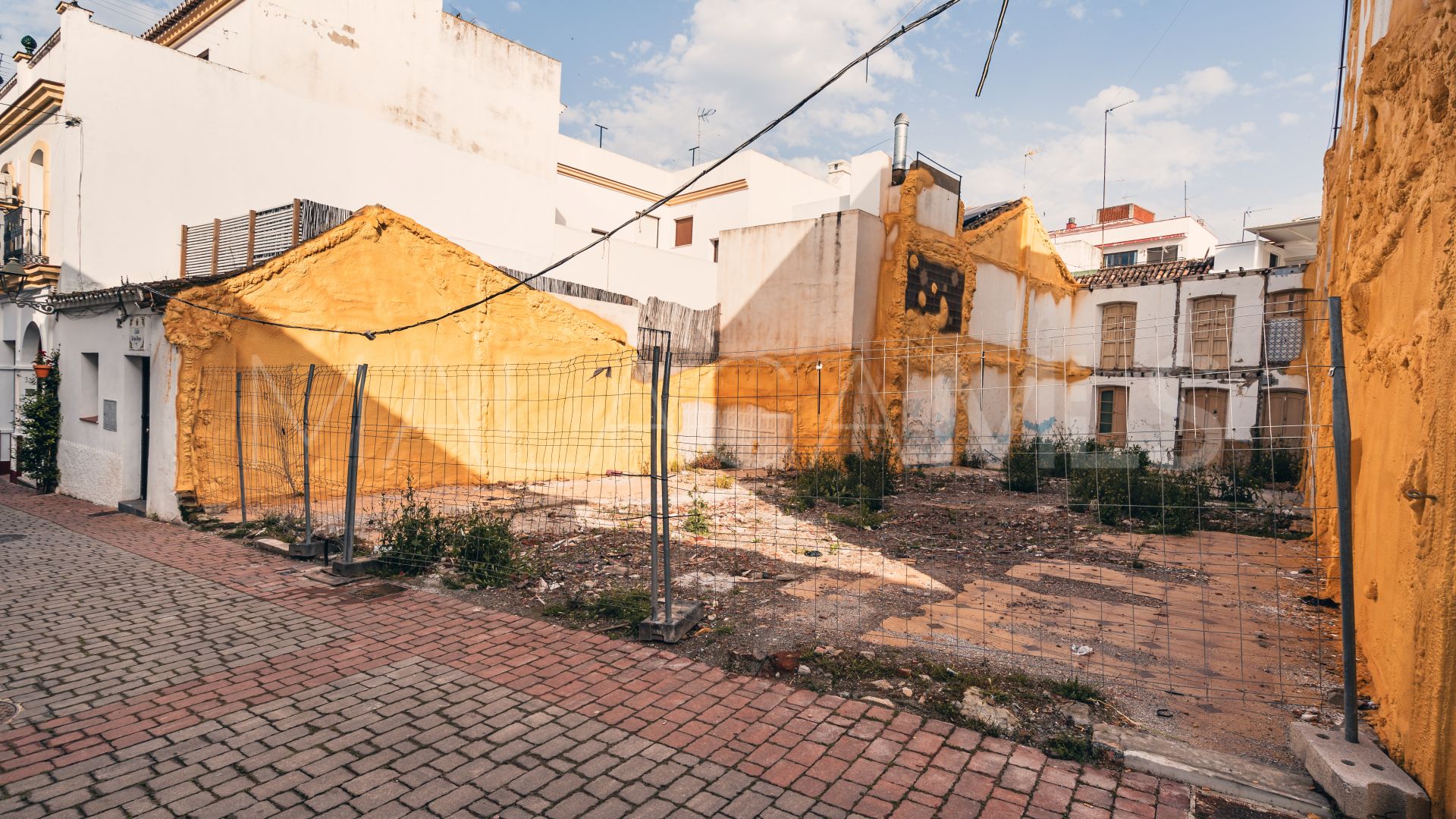 For sale plot in Estepona Town