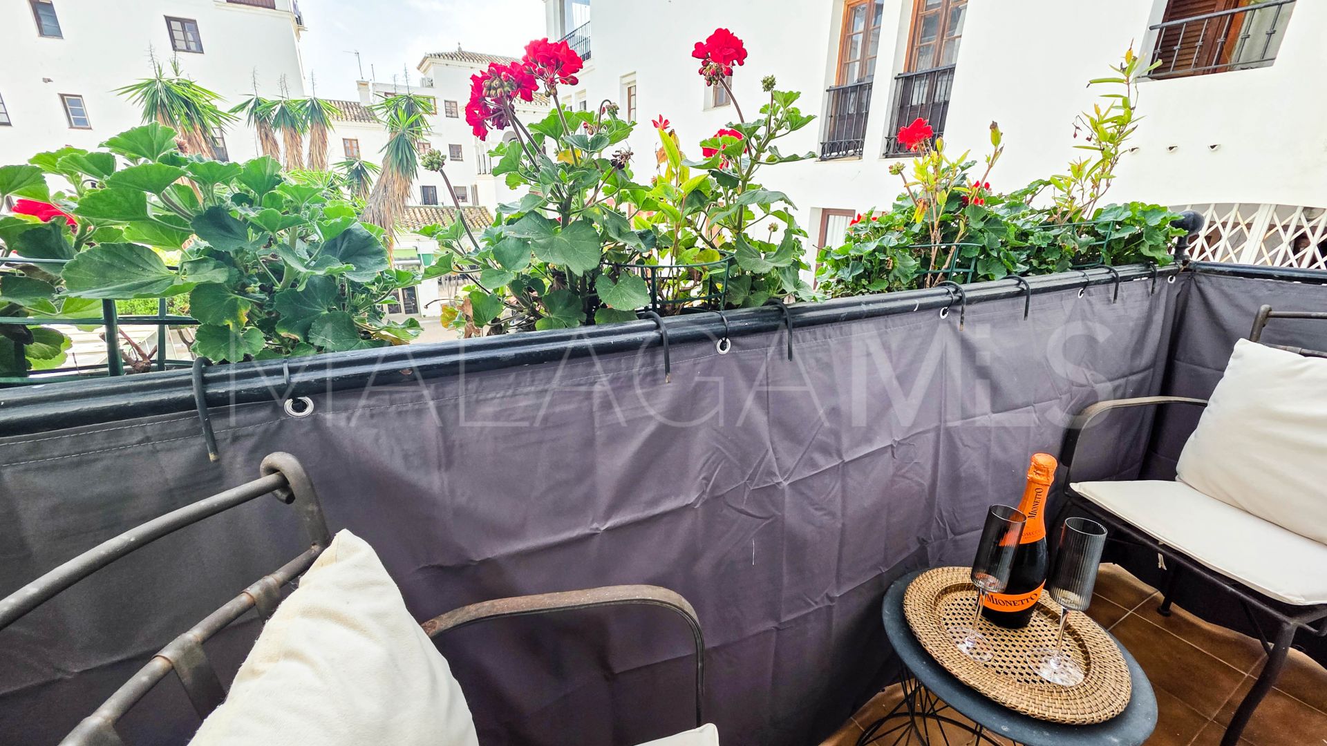 1 bedroom apartment in Puerto La Duquesa for sale