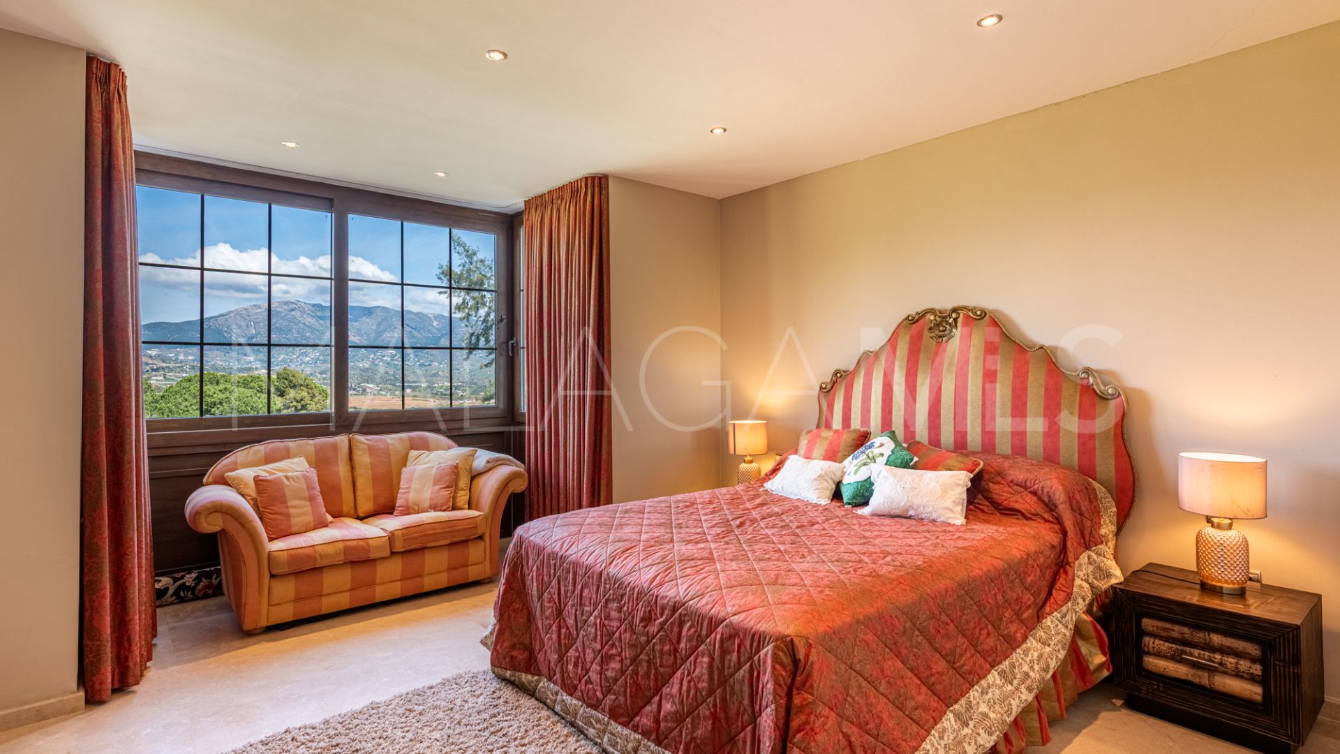 Villa for sale in La Cala Golf Resort