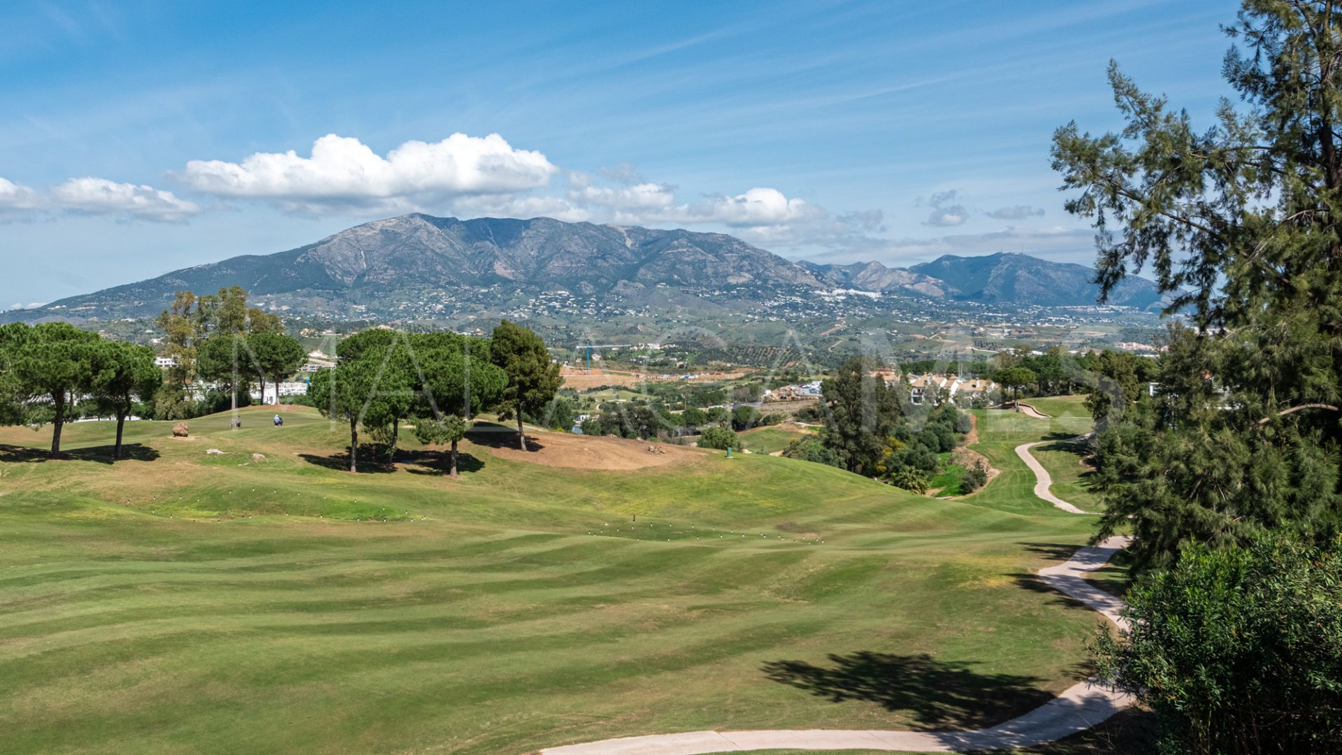 Villa for sale in La Cala Golf Resort