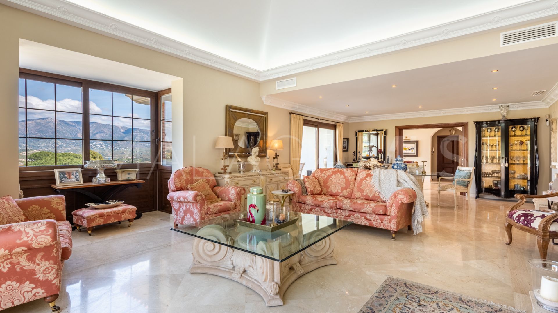 Villa for sale in La Cala Golf Resort