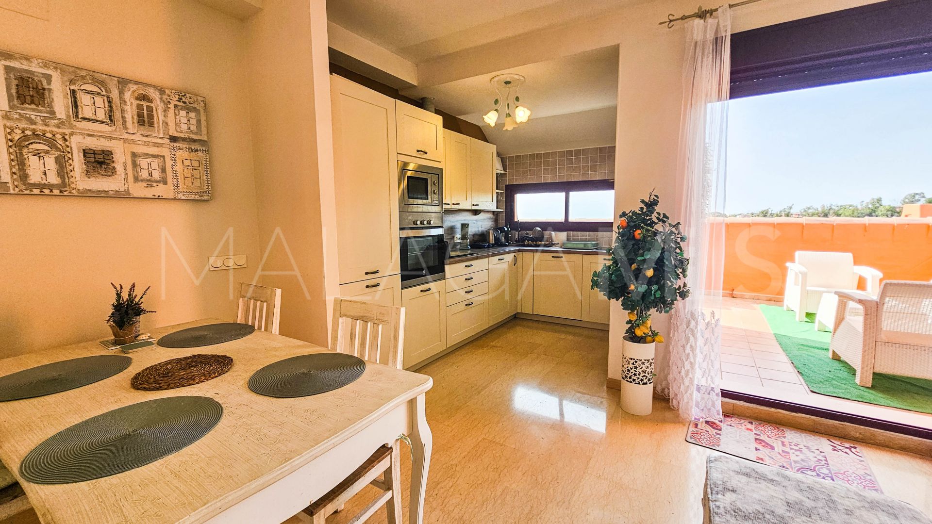 Takvåning for sale in La Duquesa