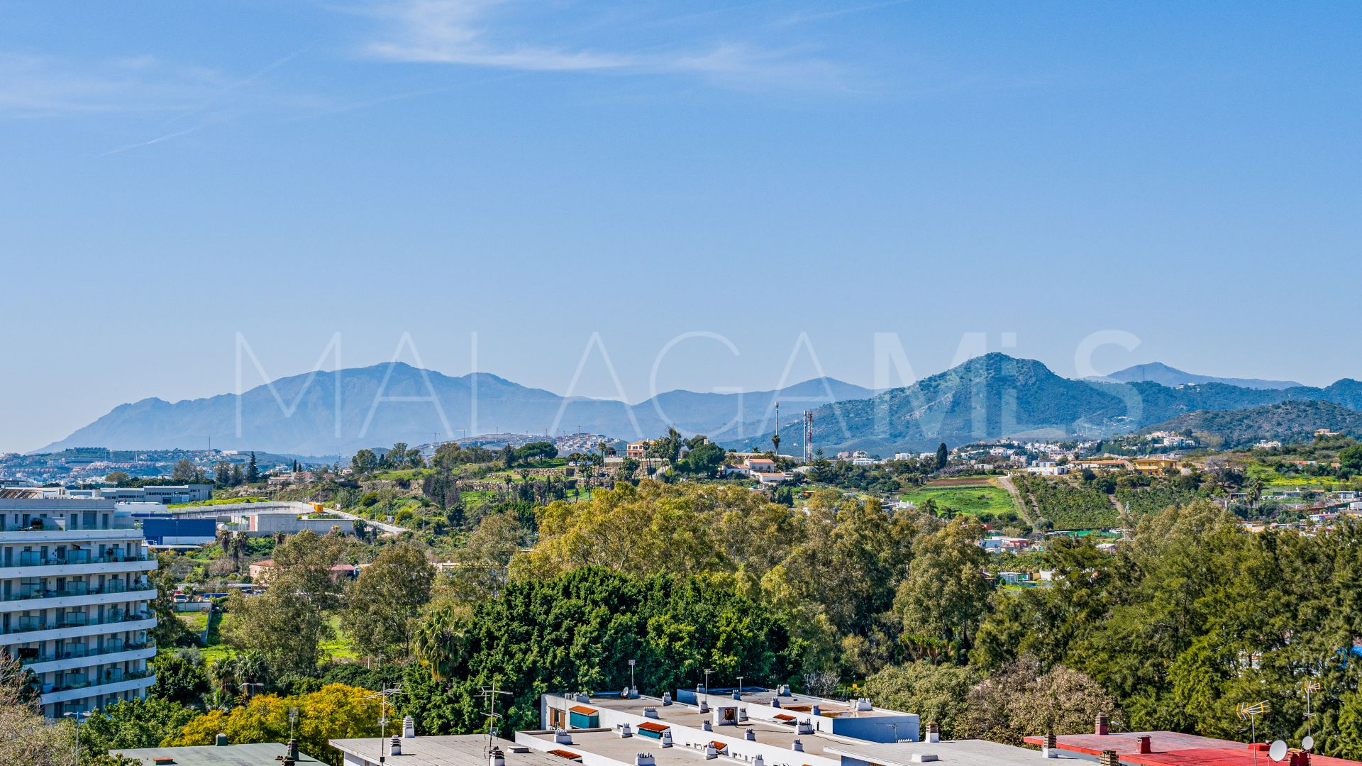 Takvåning for sale in Nueva Andalucia