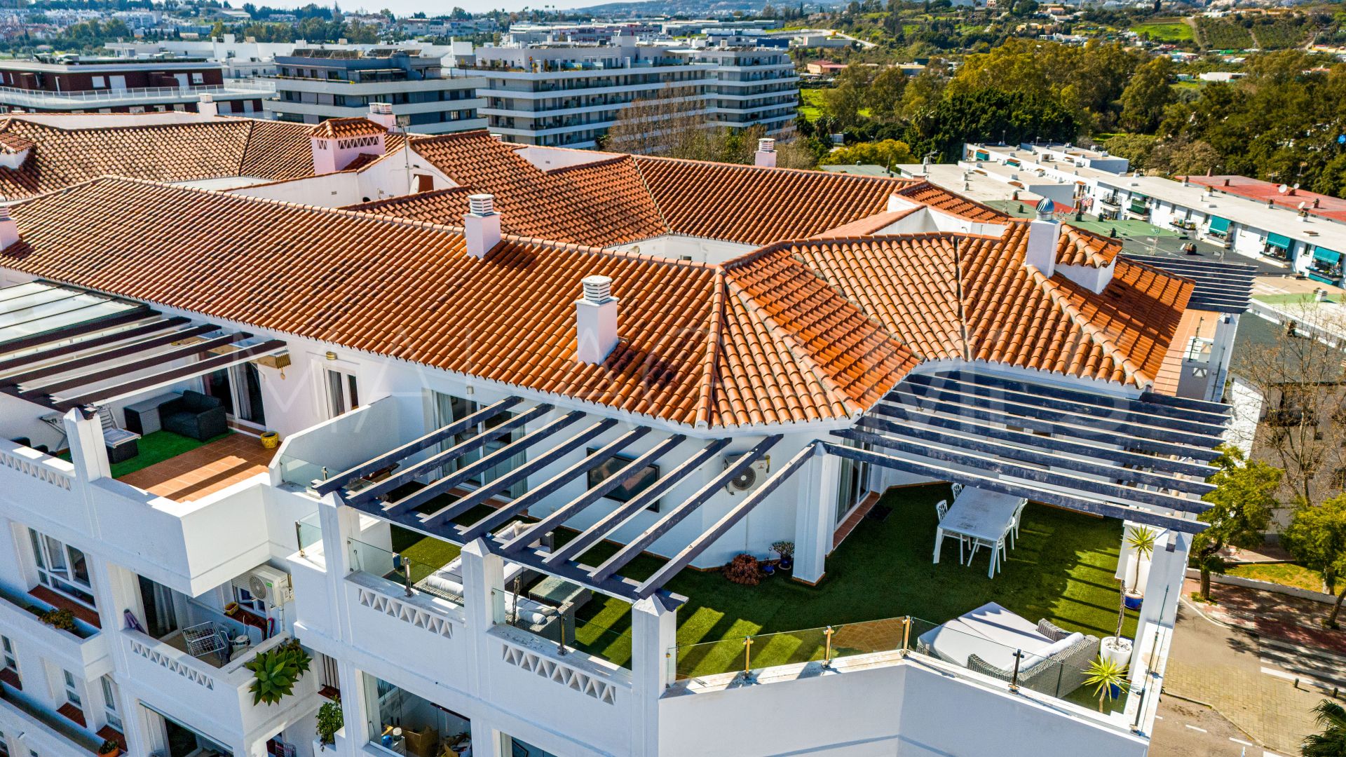 Takvåning for sale in Nueva Andalucia