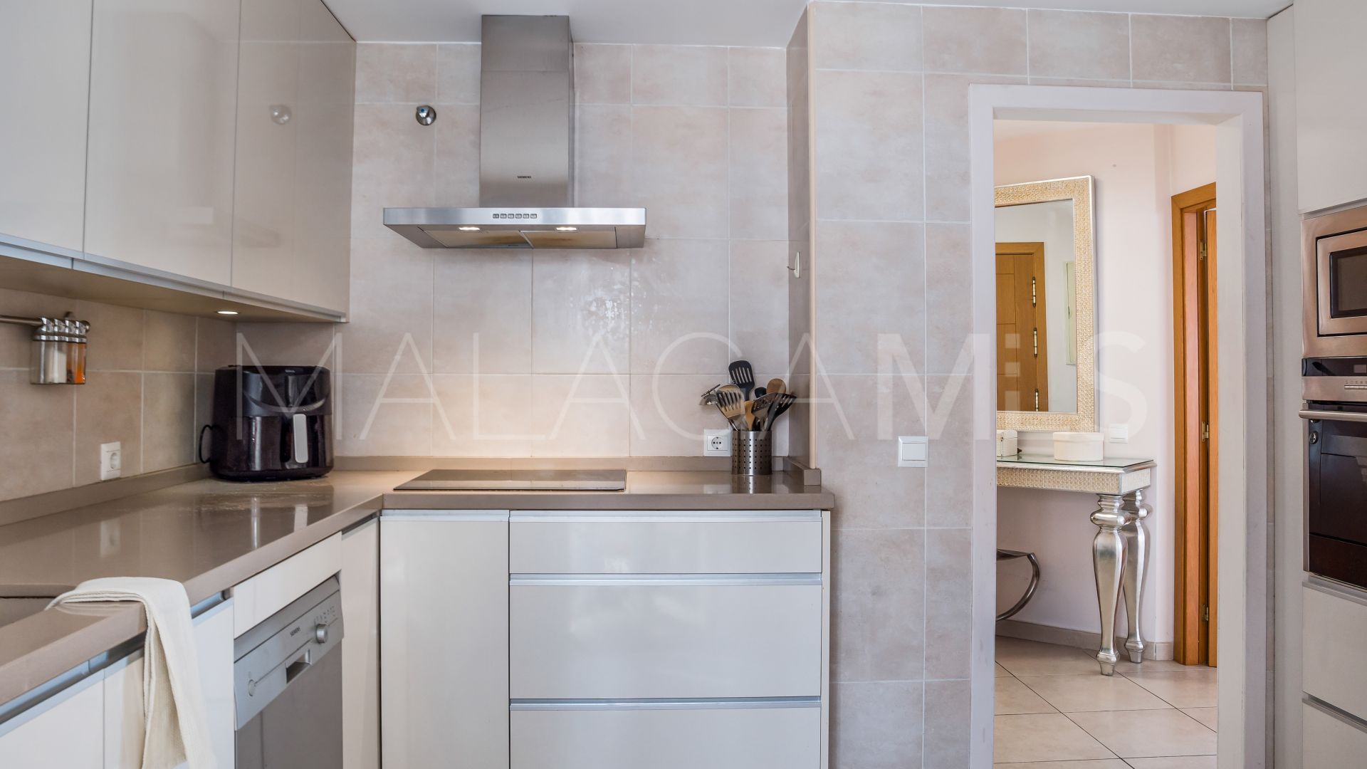 Takvåning for sale in Nueva Andalucia