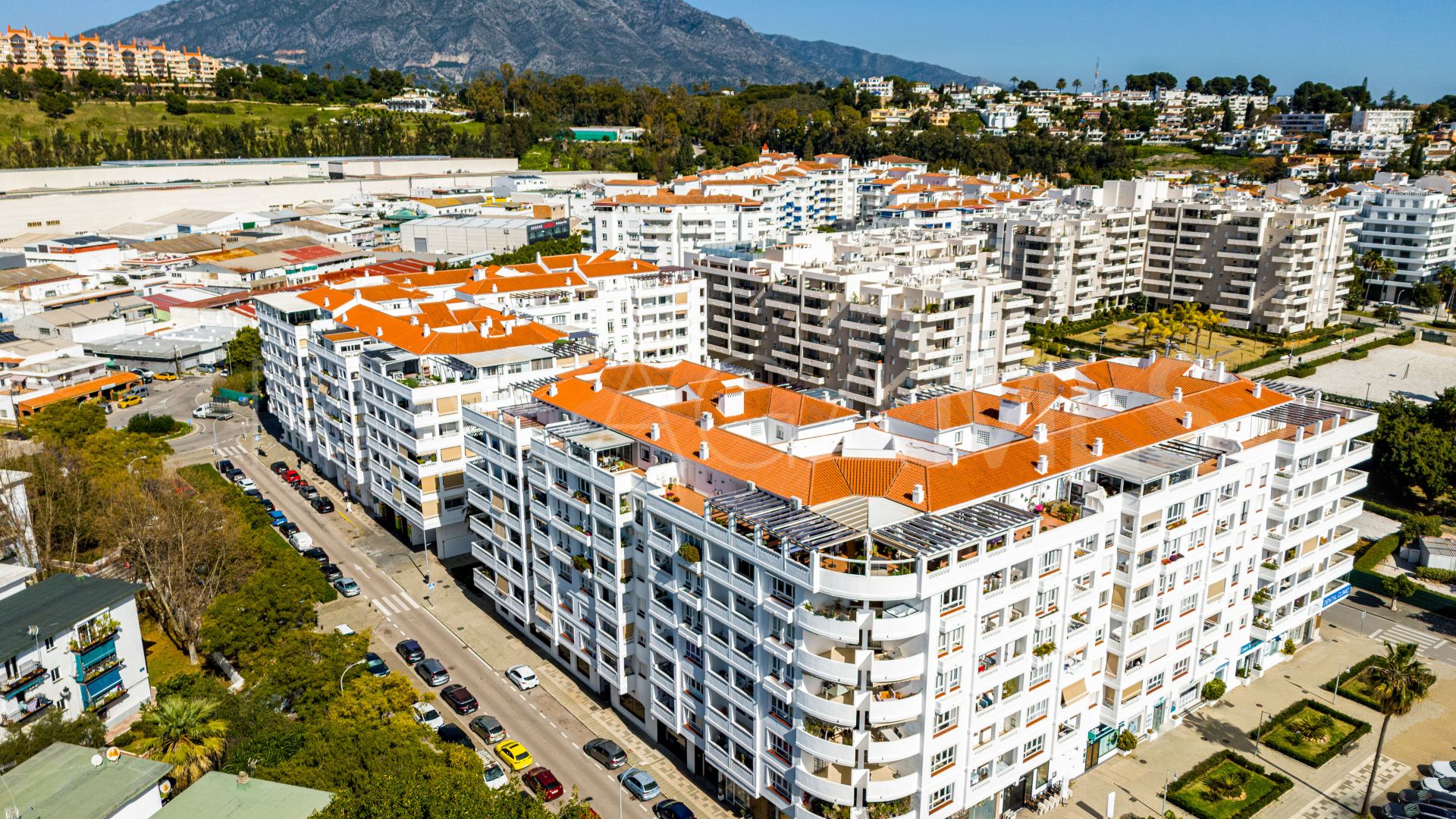 Takvåning for sale in Nueva Andalucia