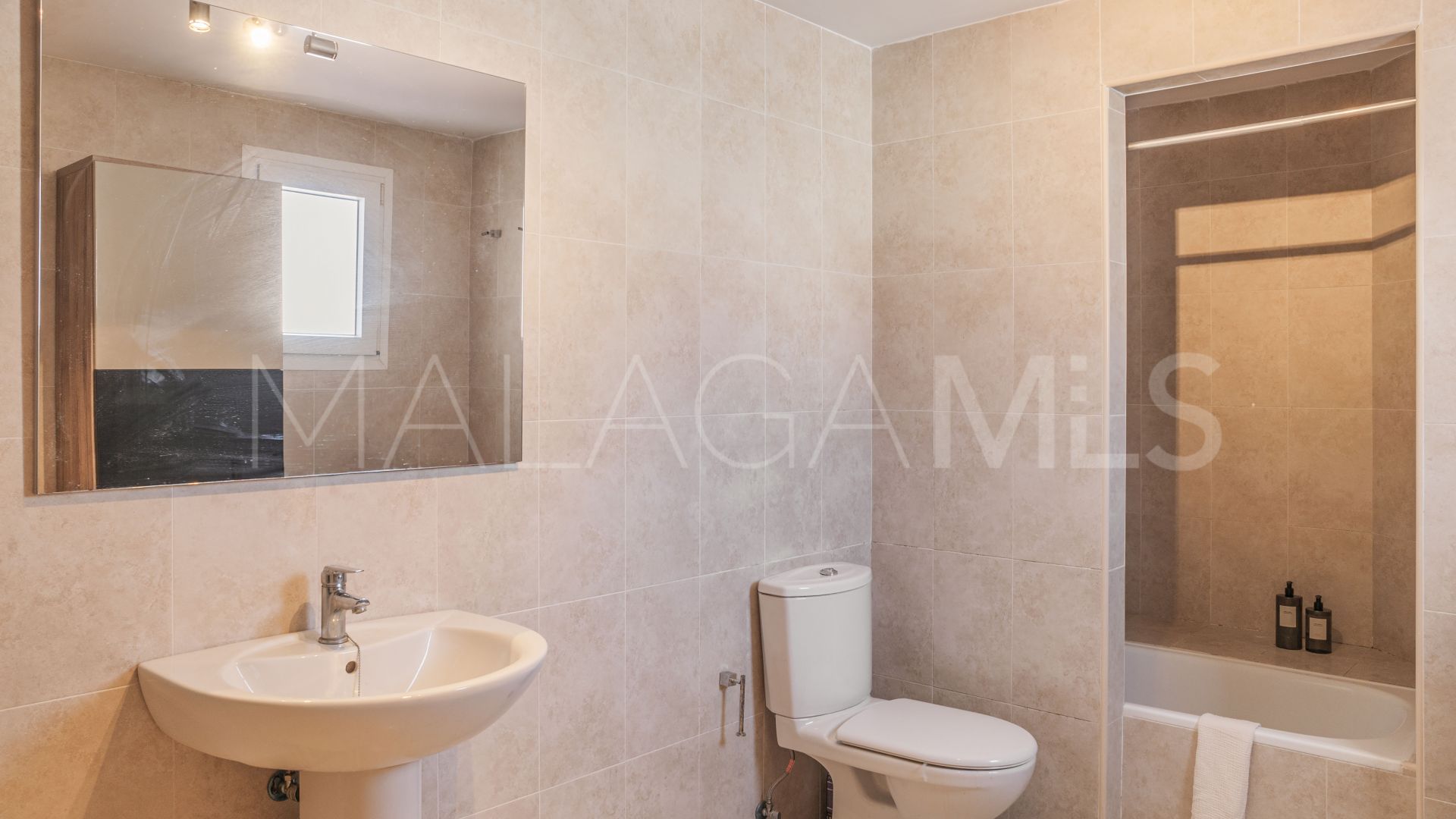 Takvåning for sale in Nueva Andalucia