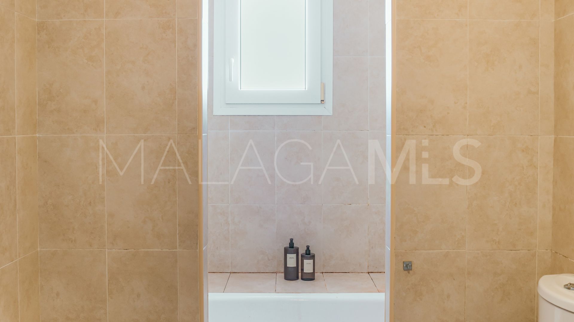 Takvåning for sale in Nueva Andalucia