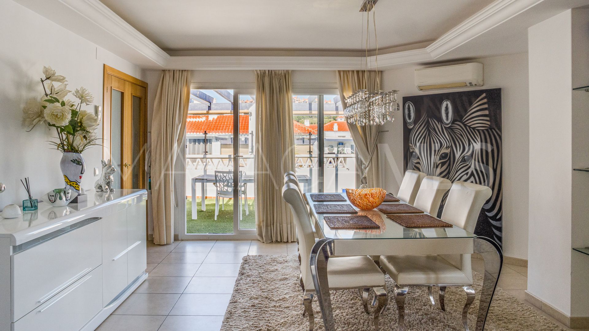 Takvåning for sale in Nueva Andalucia