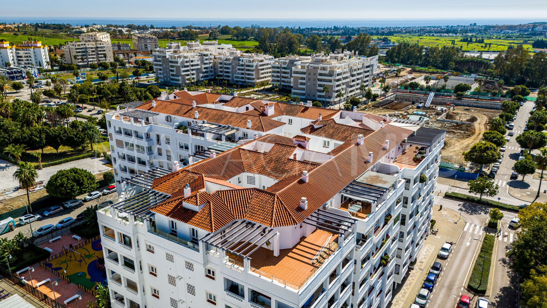 Takvåning for sale in Nueva Andalucia