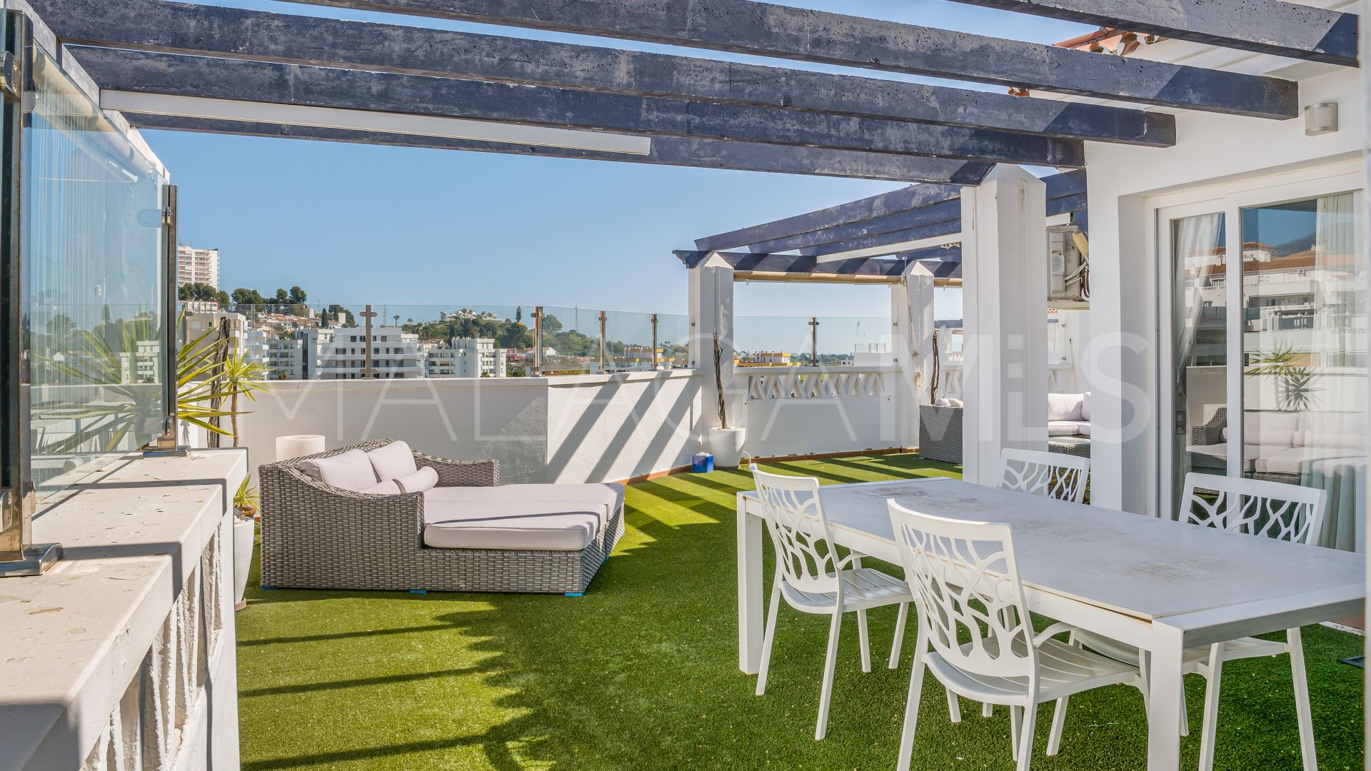 Takvåning for sale in Nueva Andalucia