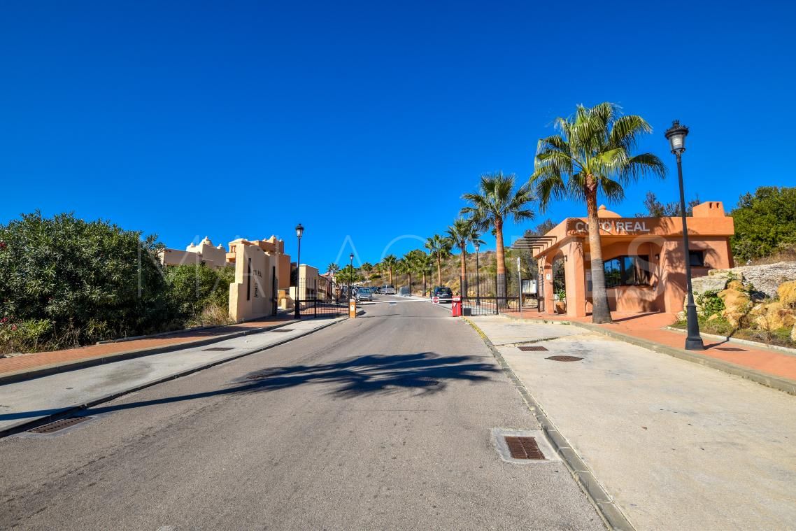 For sale penthouse in La Duquesa