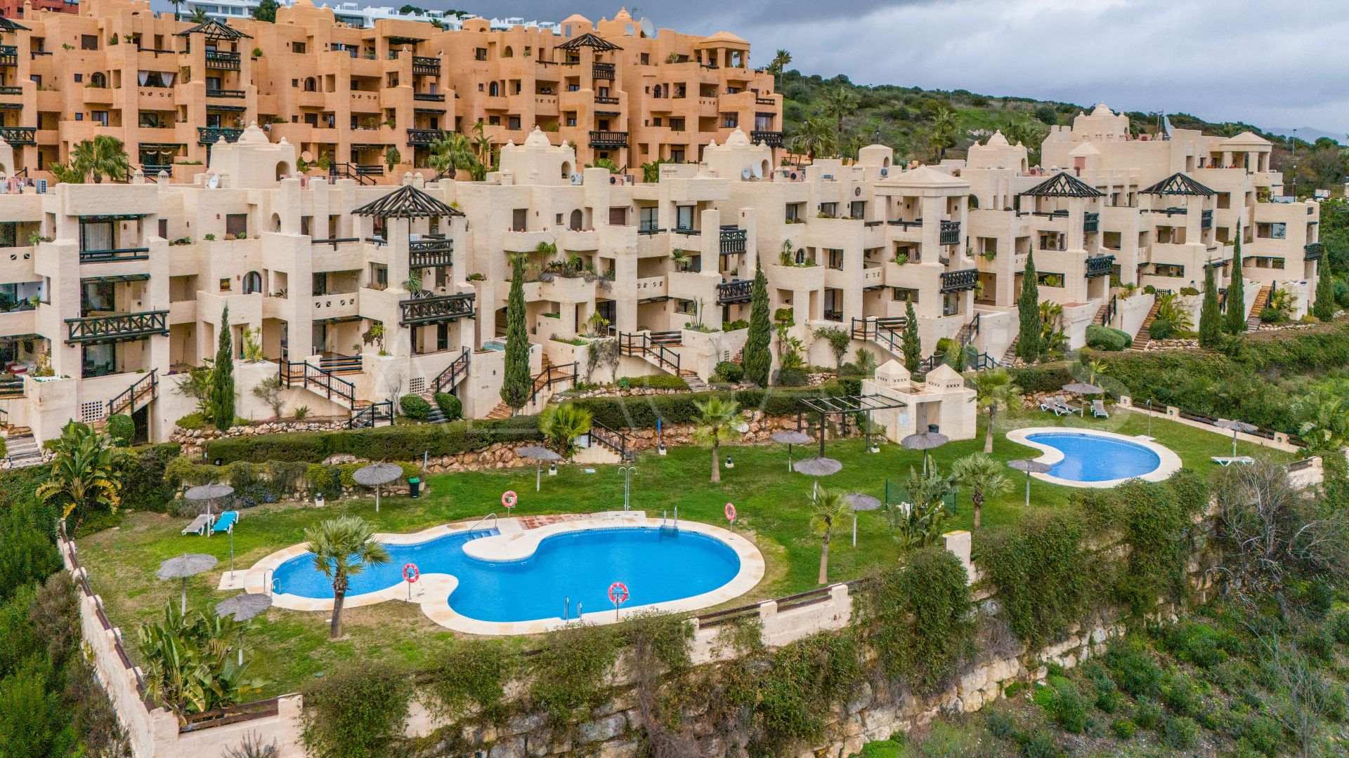 For sale penthouse in La Duquesa