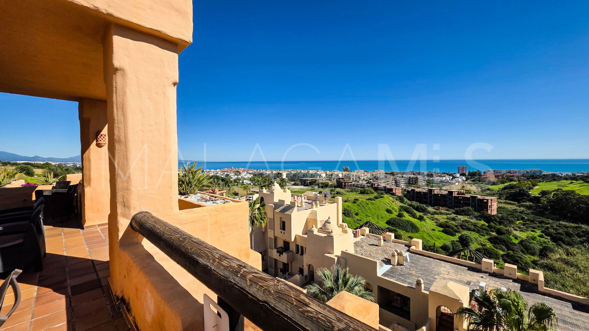 For sale penthouse in La Duquesa