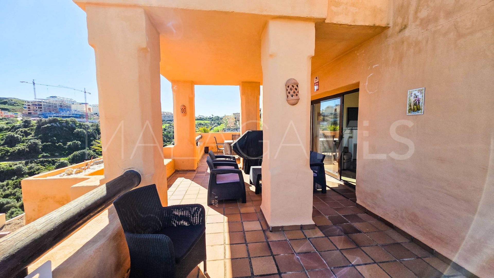 For sale penthouse in La Duquesa