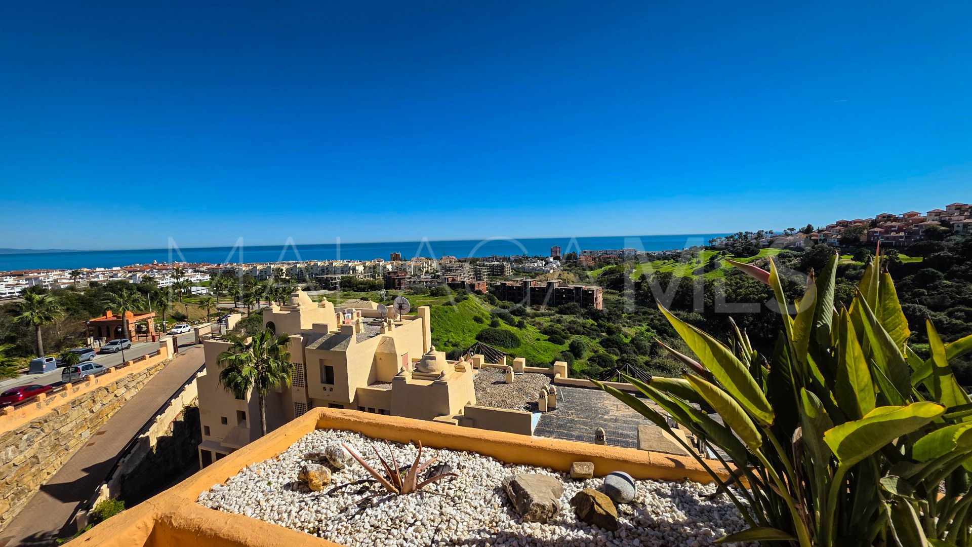 For sale penthouse in La Duquesa