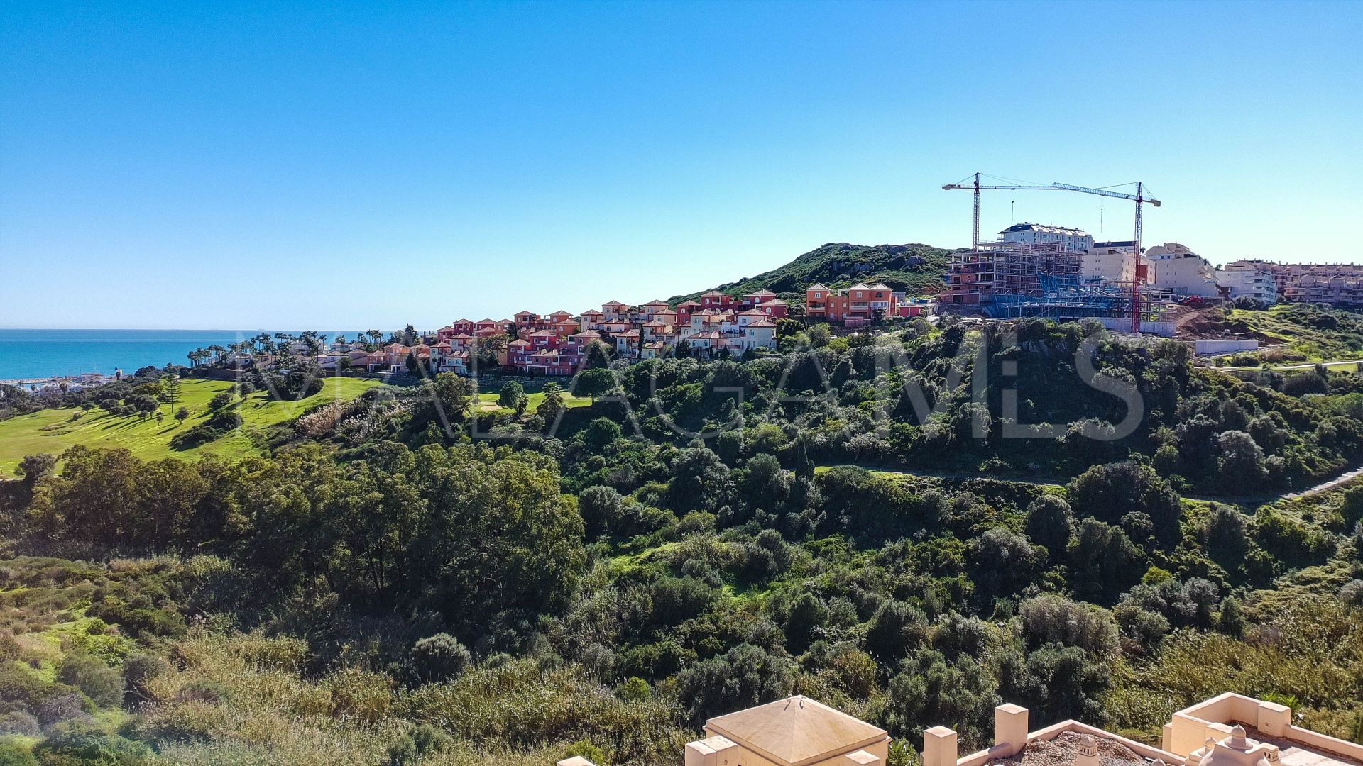 For sale penthouse in La Duquesa