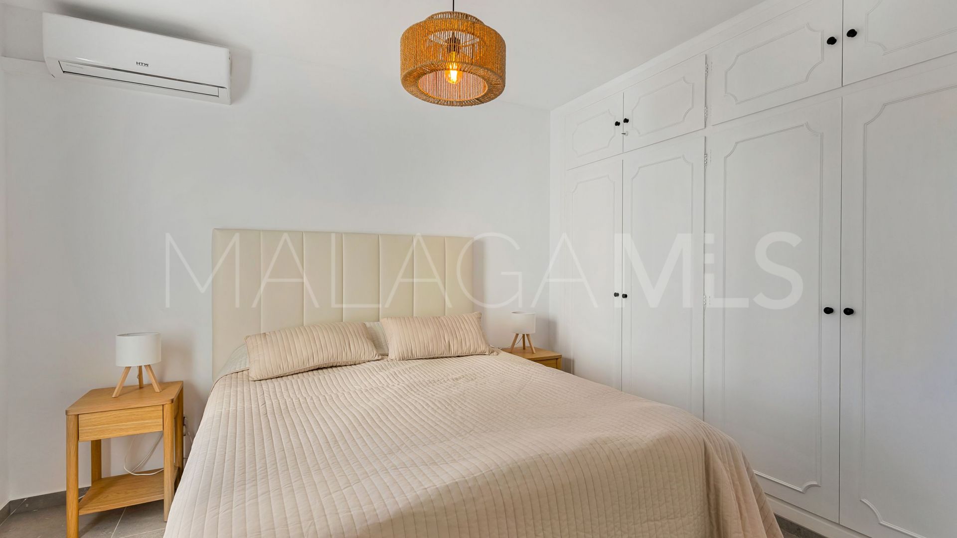 Duplex for sale in Nueva Andalucia with 3 bedrooms