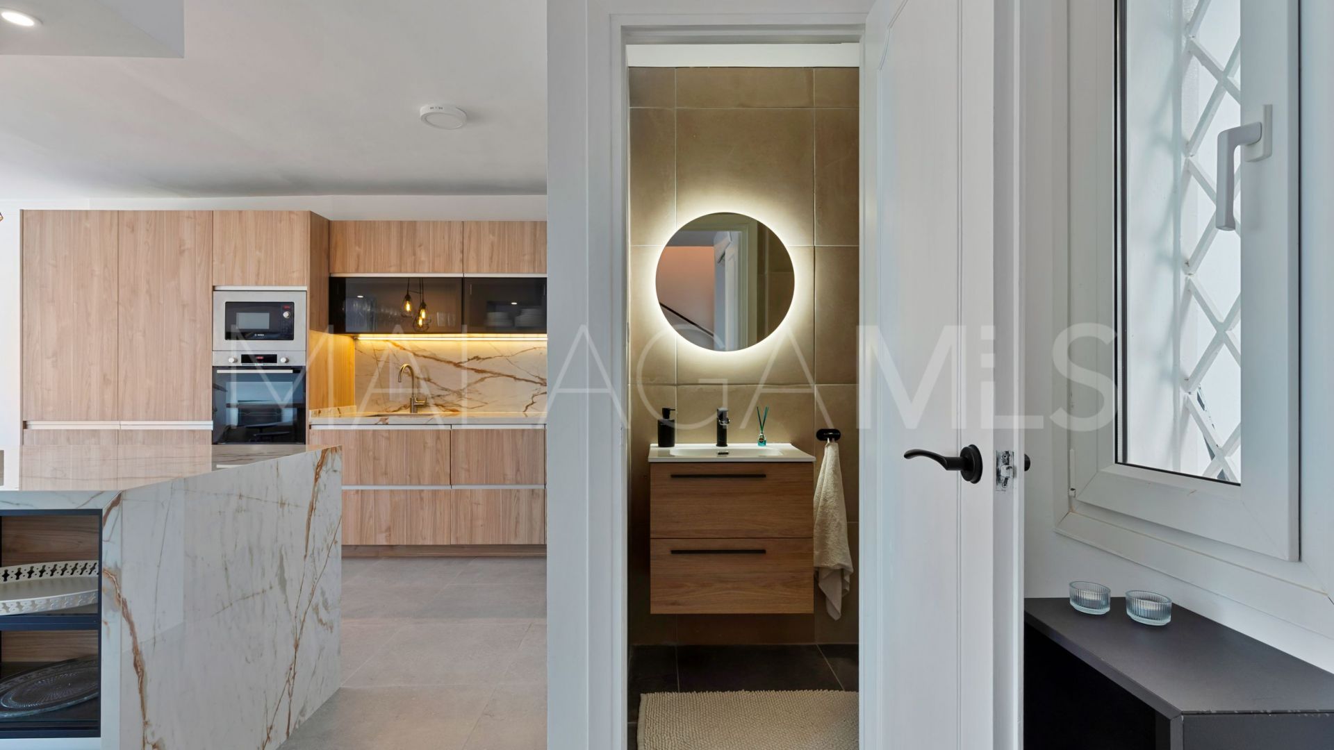 Duplex for sale in Nueva Andalucia with 3 bedrooms