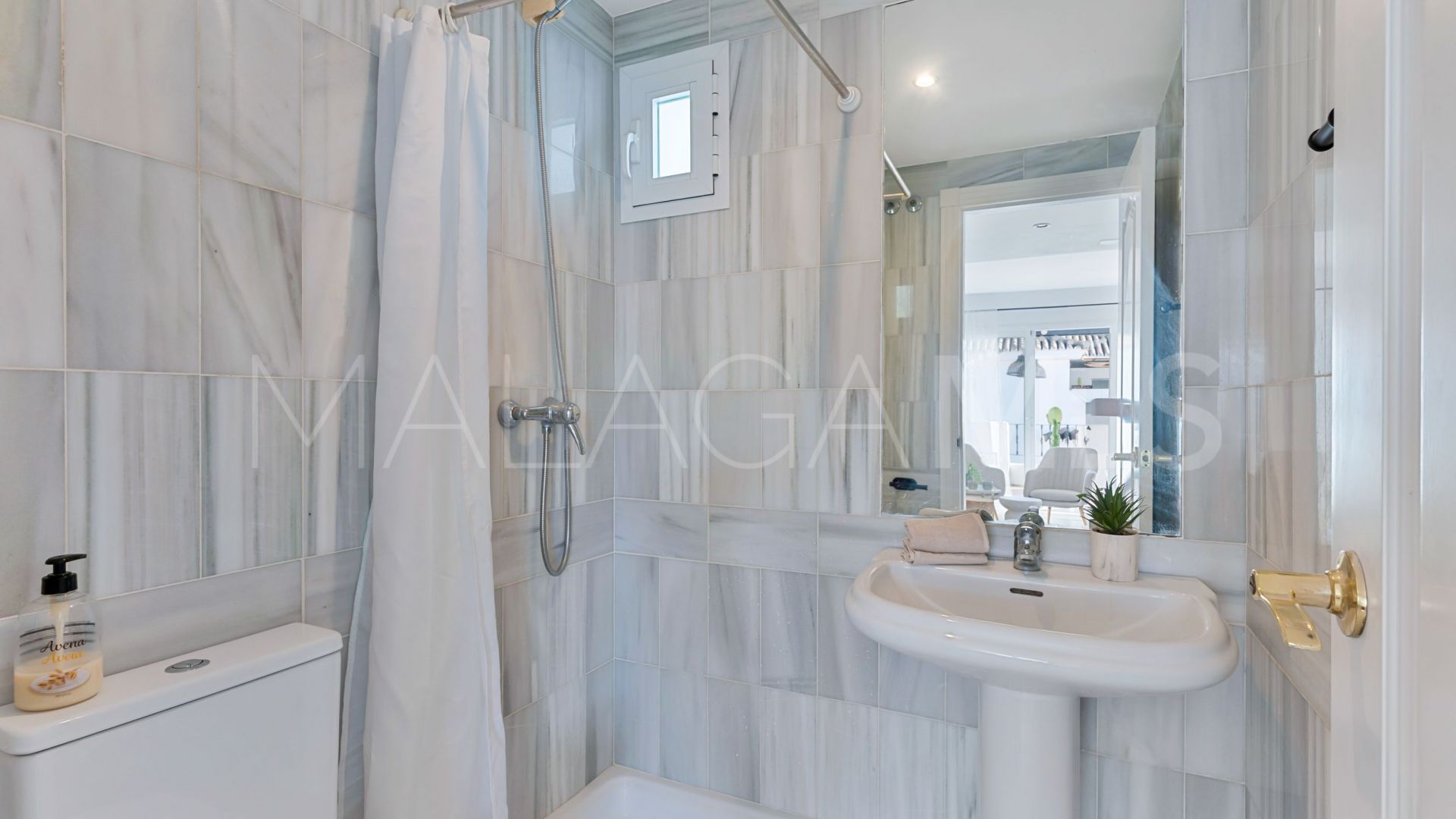 Duplex penthouse for sale in Nueva Andalucia