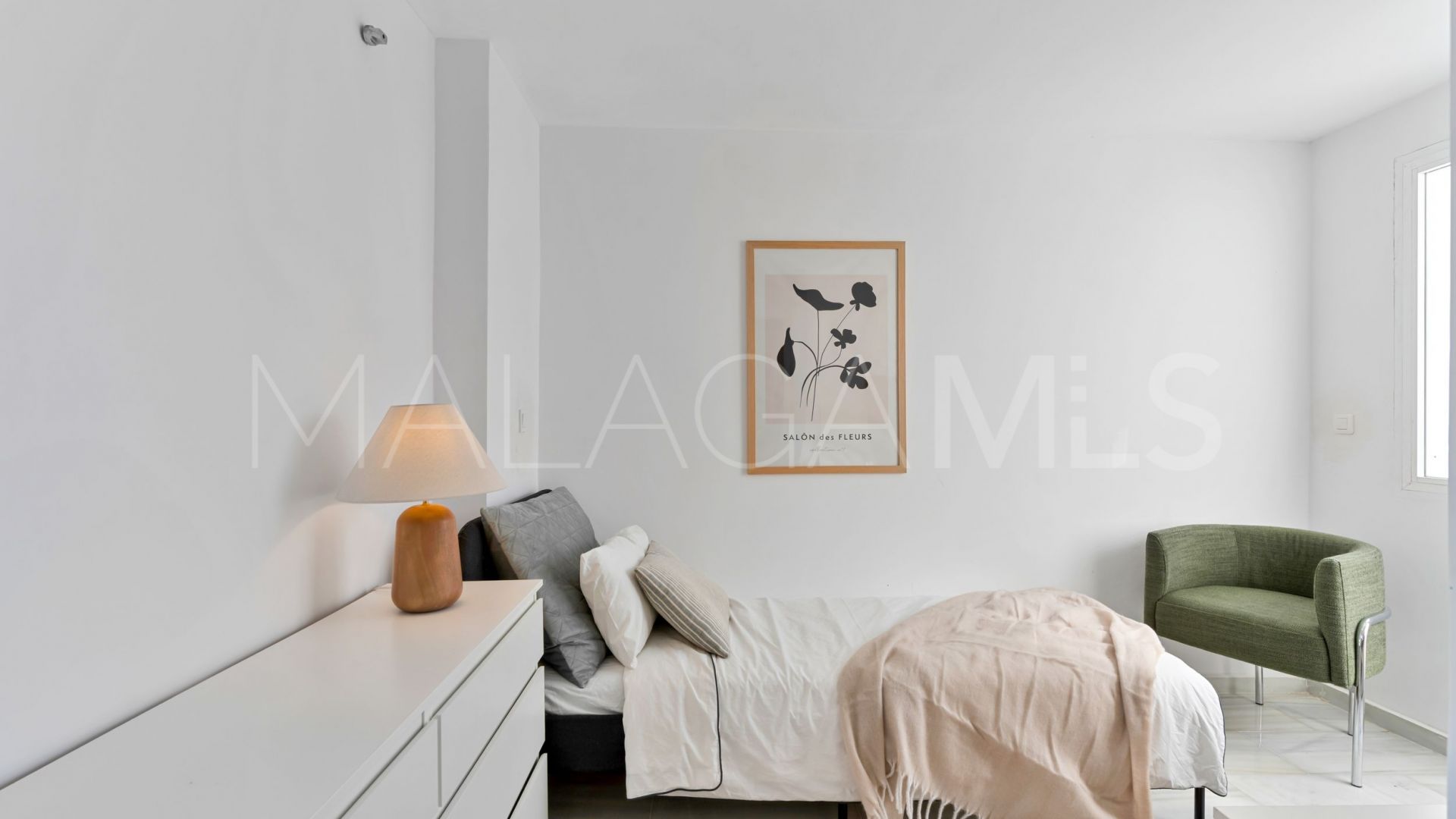 Duplex penthouse for sale in Nueva Andalucia