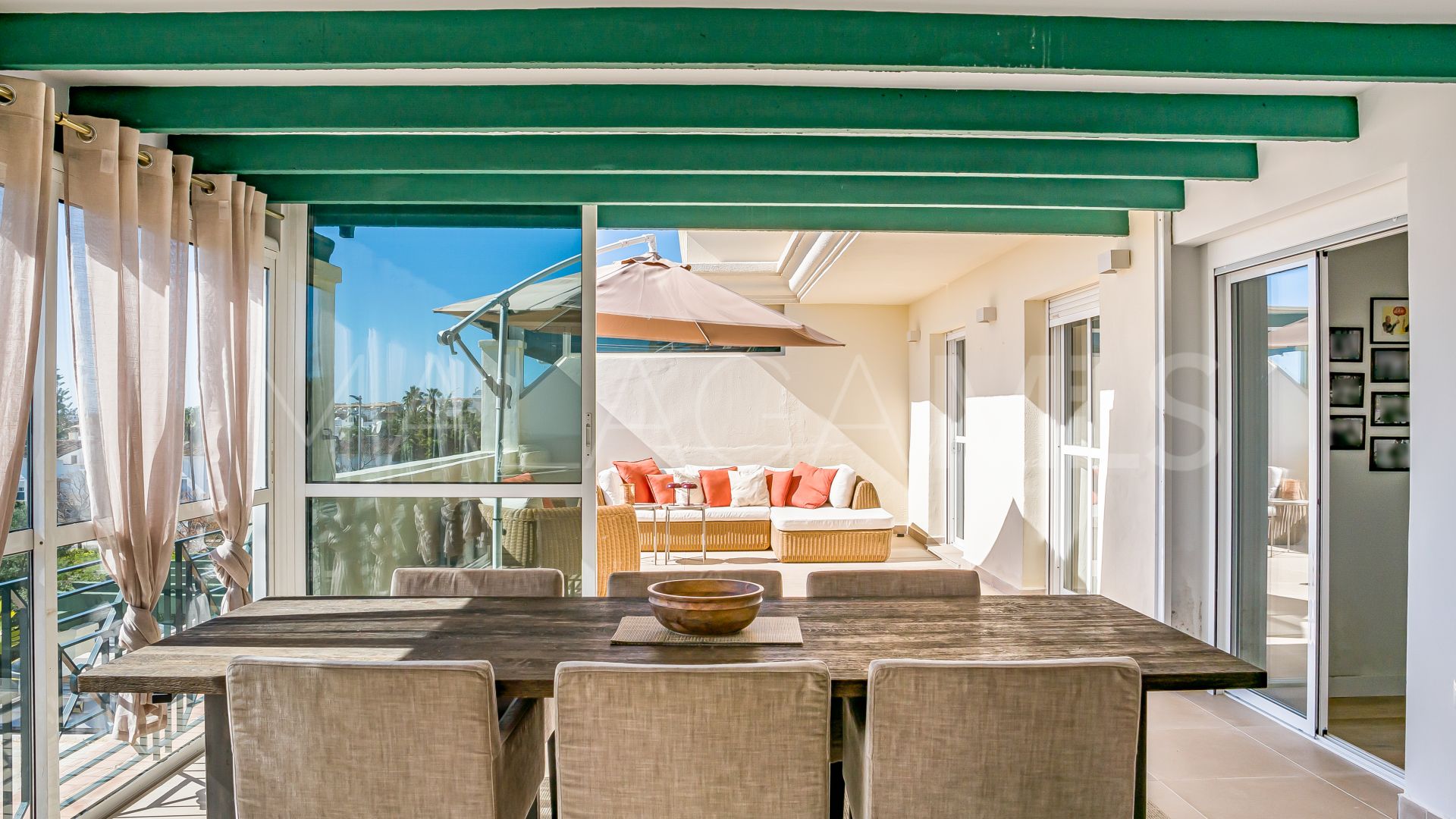 Takvåning for sale in Nueva Andalucia