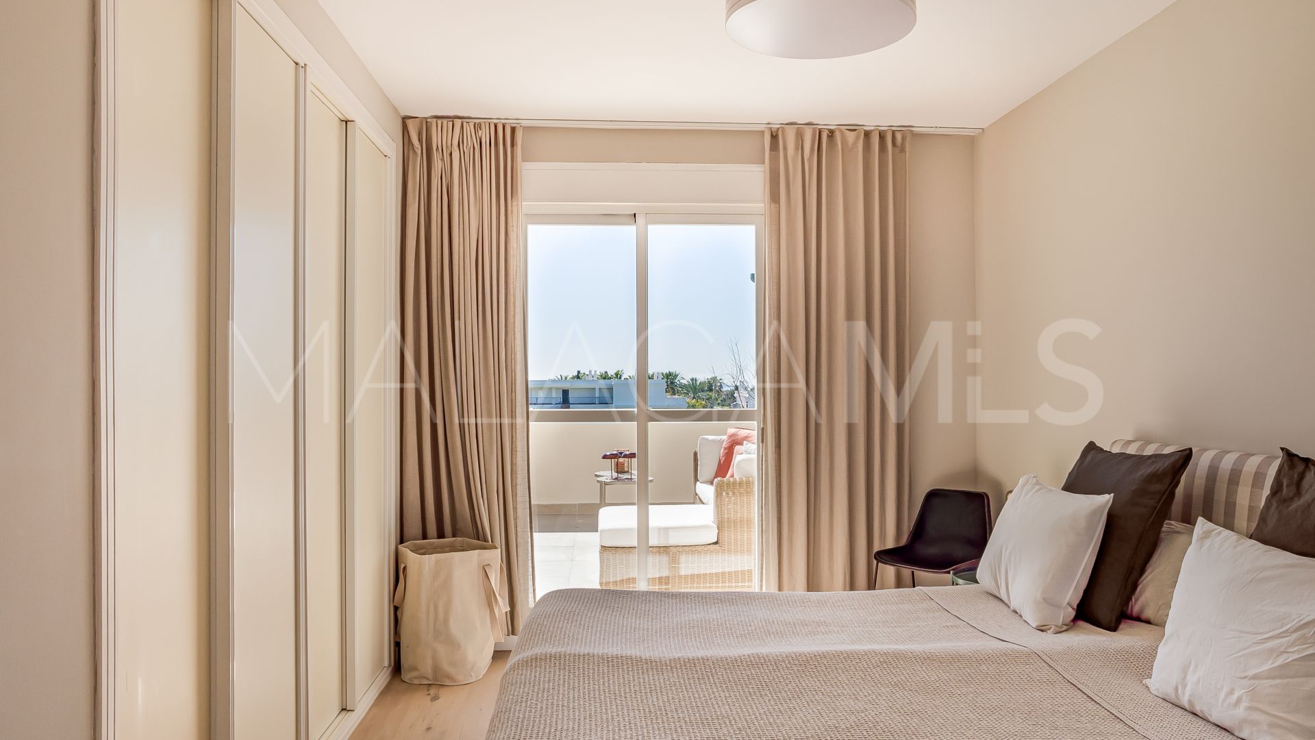 Takvåning for sale in Nueva Andalucia