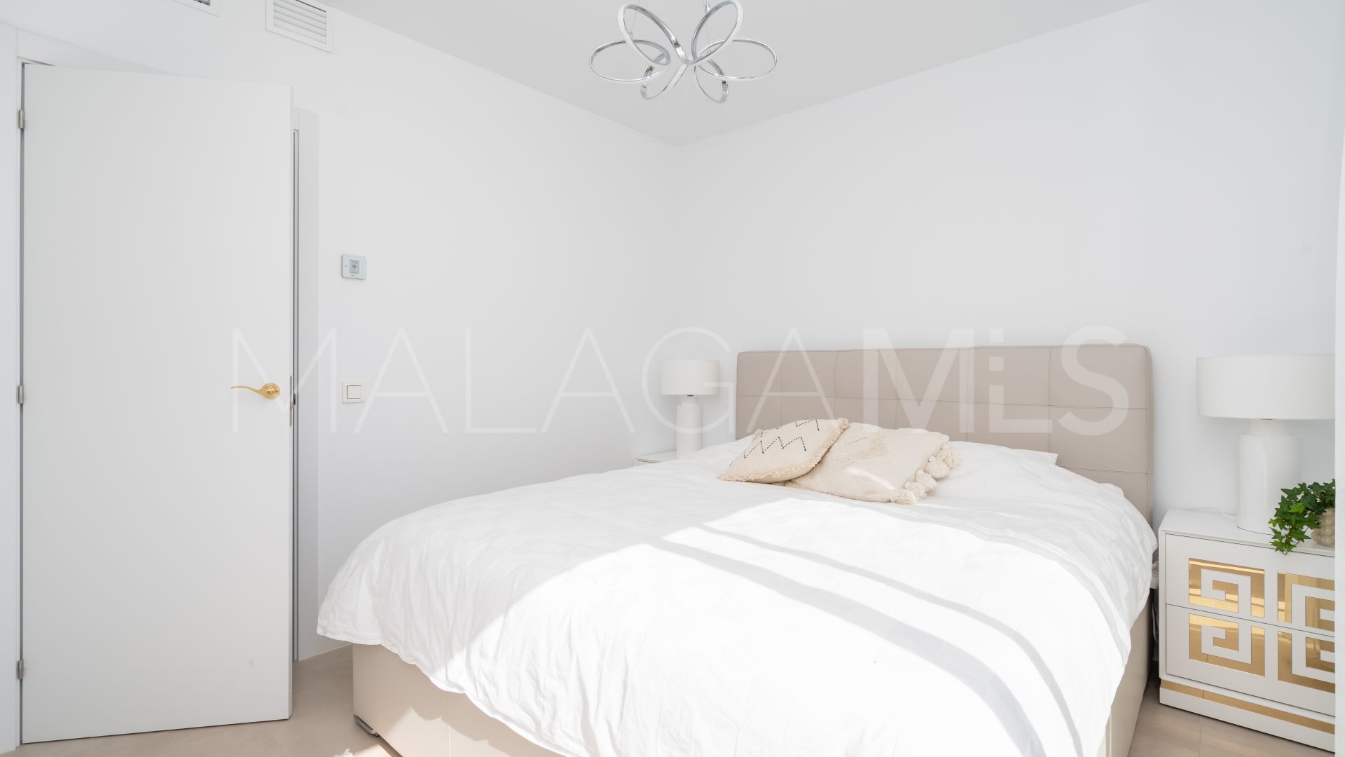 Las Mesas penthouse for sale