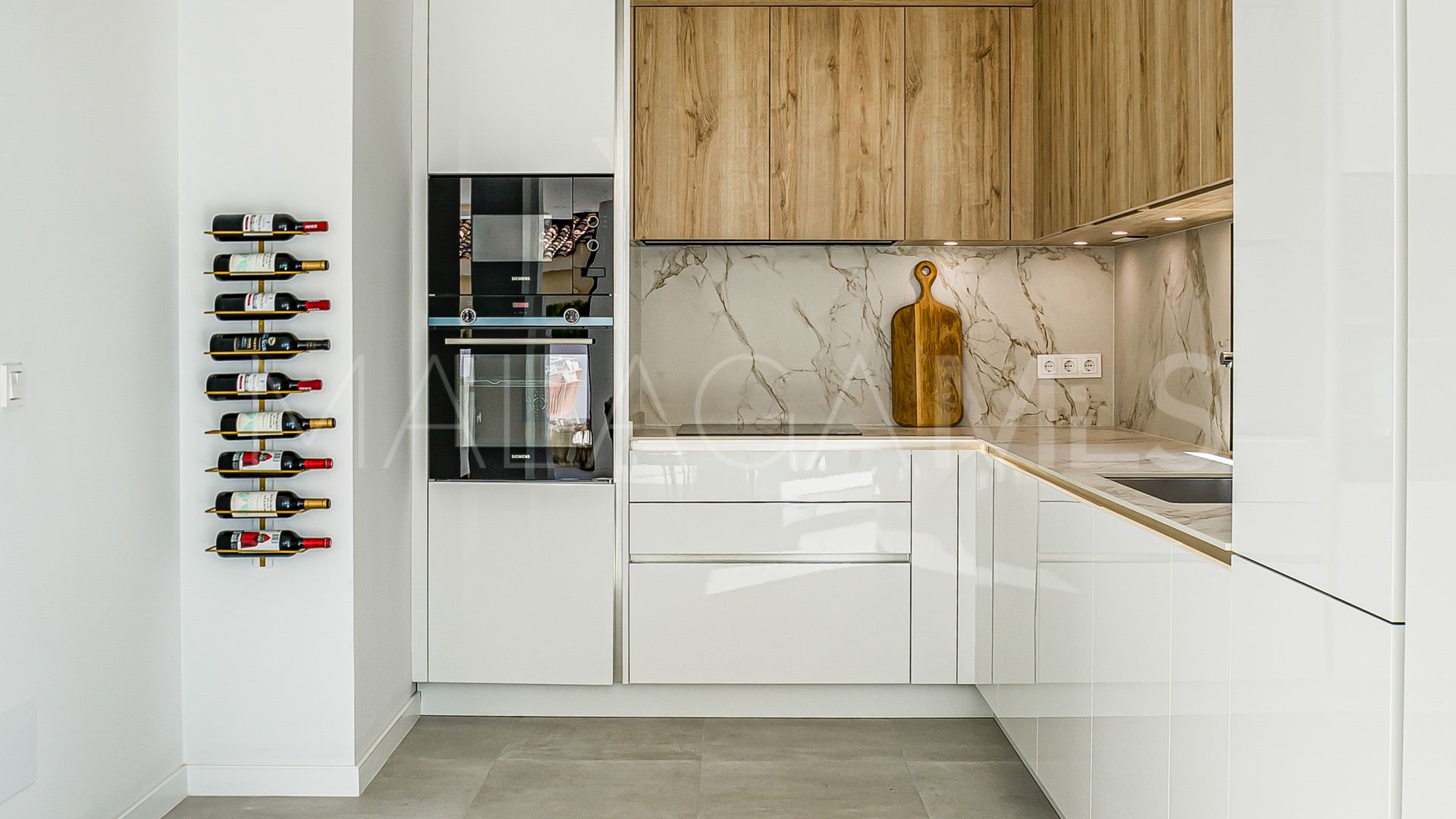 Villa for sale in Nueva Andalucia