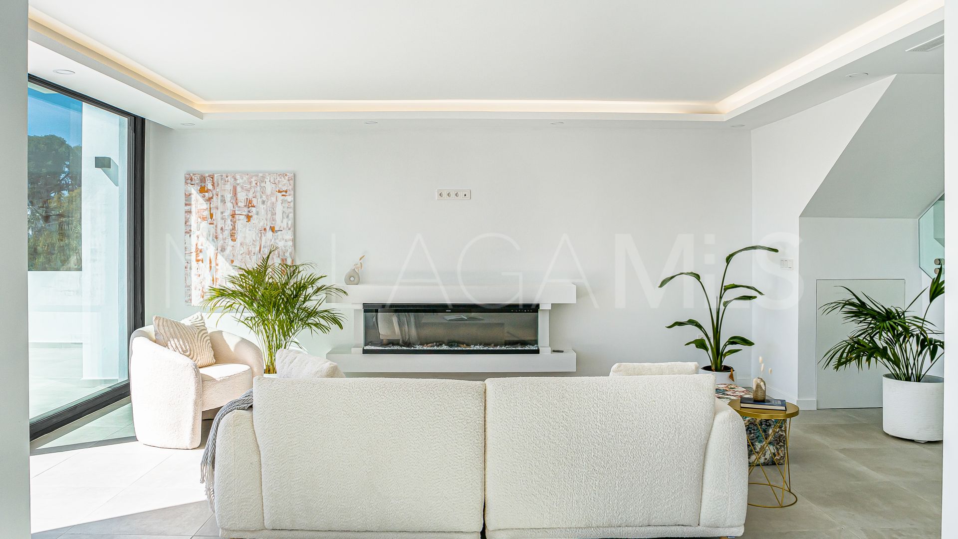 Villa for sale in Nueva Andalucia