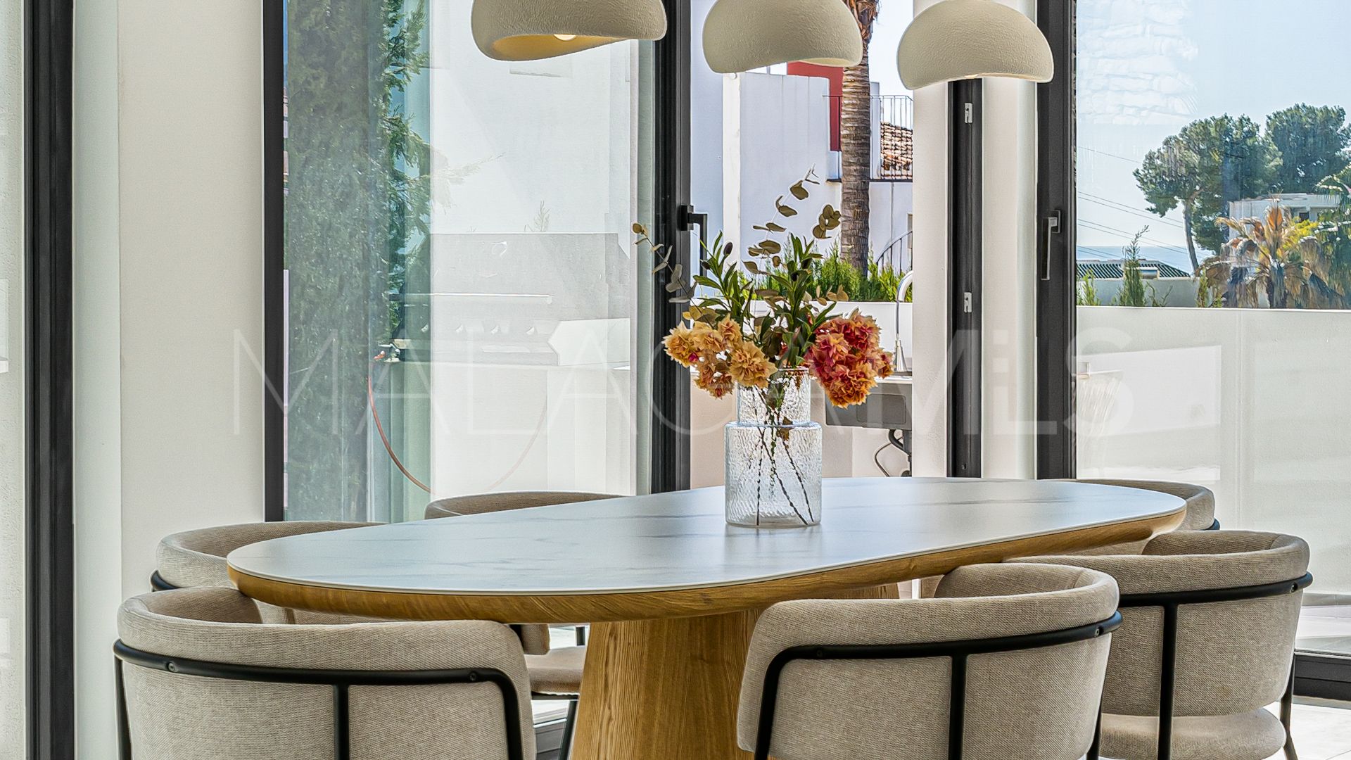 Villa for sale in Nueva Andalucia