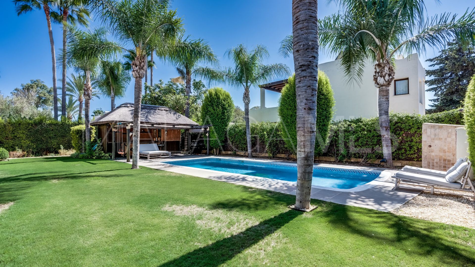 Villa de 6 bedrooms for sale in San Pedro Playa