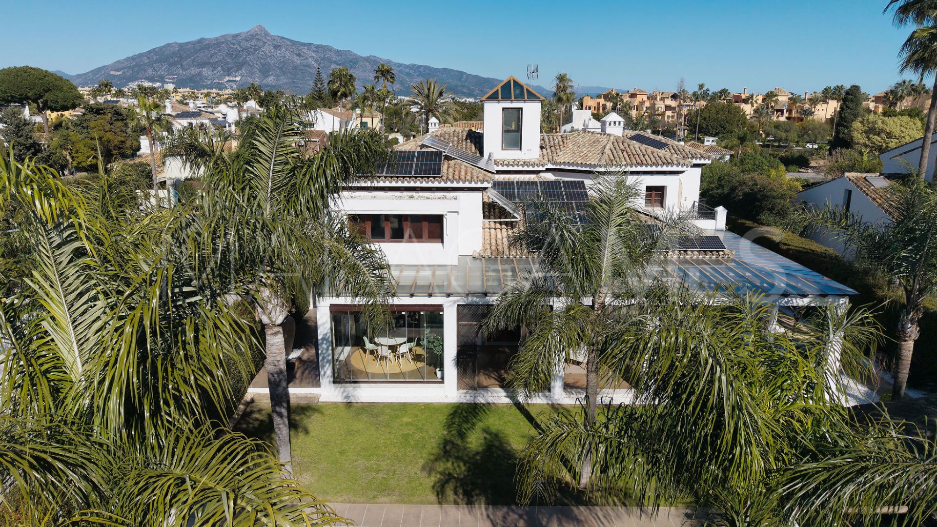 Villa de 6 bedrooms for sale in San Pedro Playa