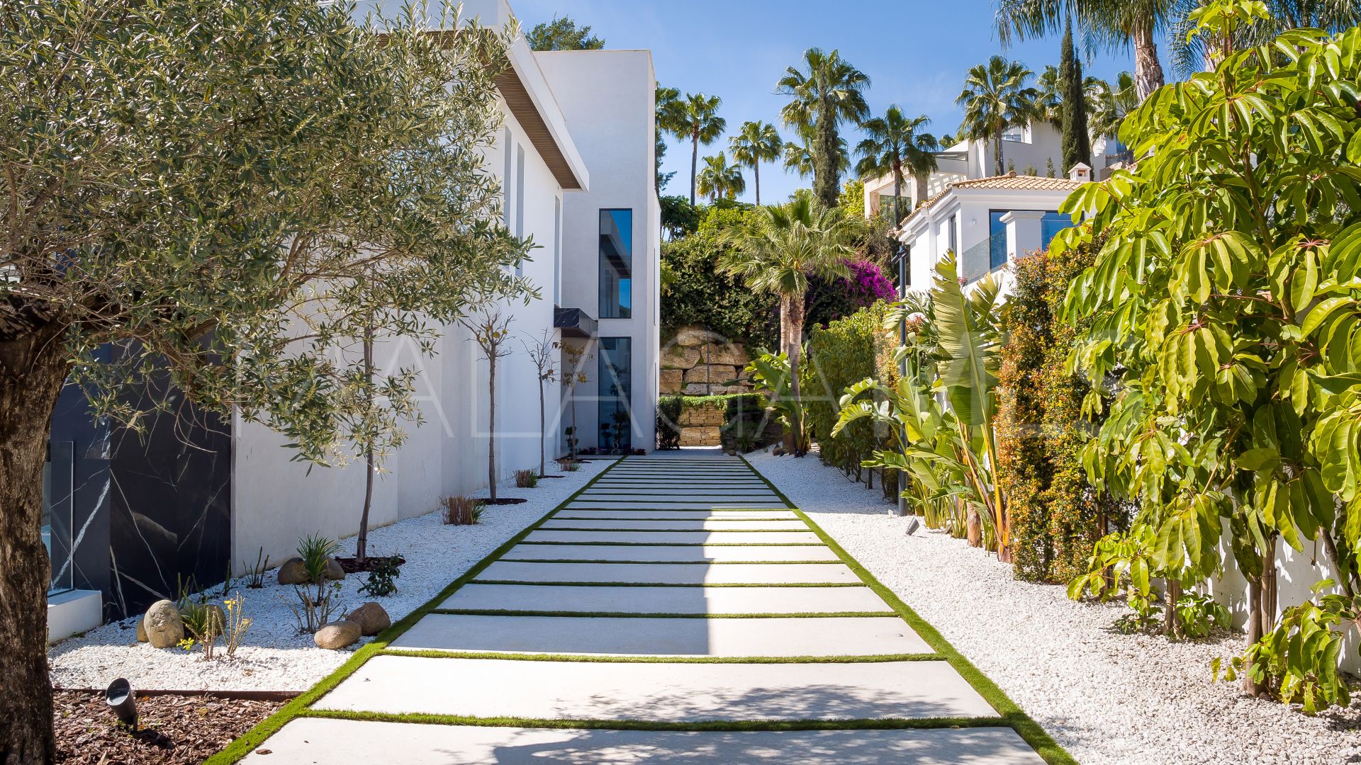 Villa for sale in Paraiso Alto