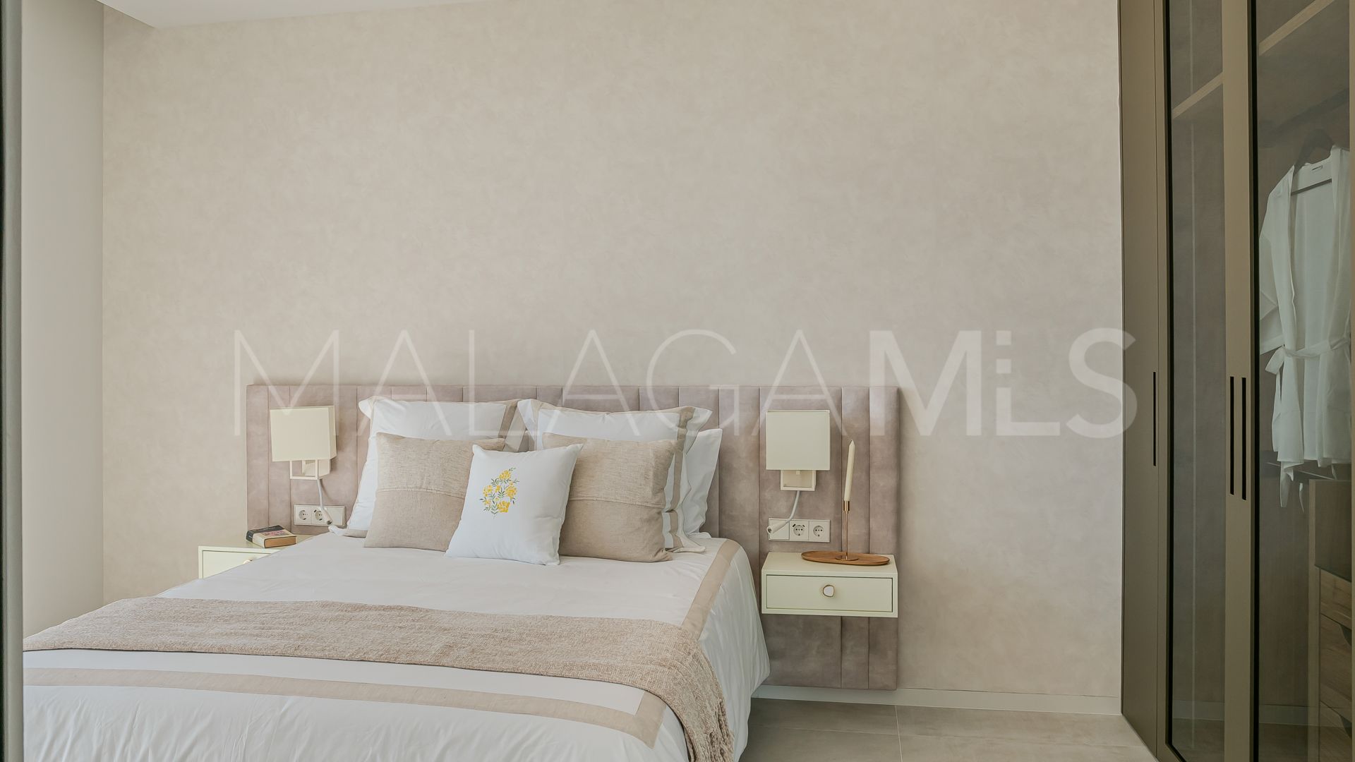 Villa for sale in Paraiso Alto