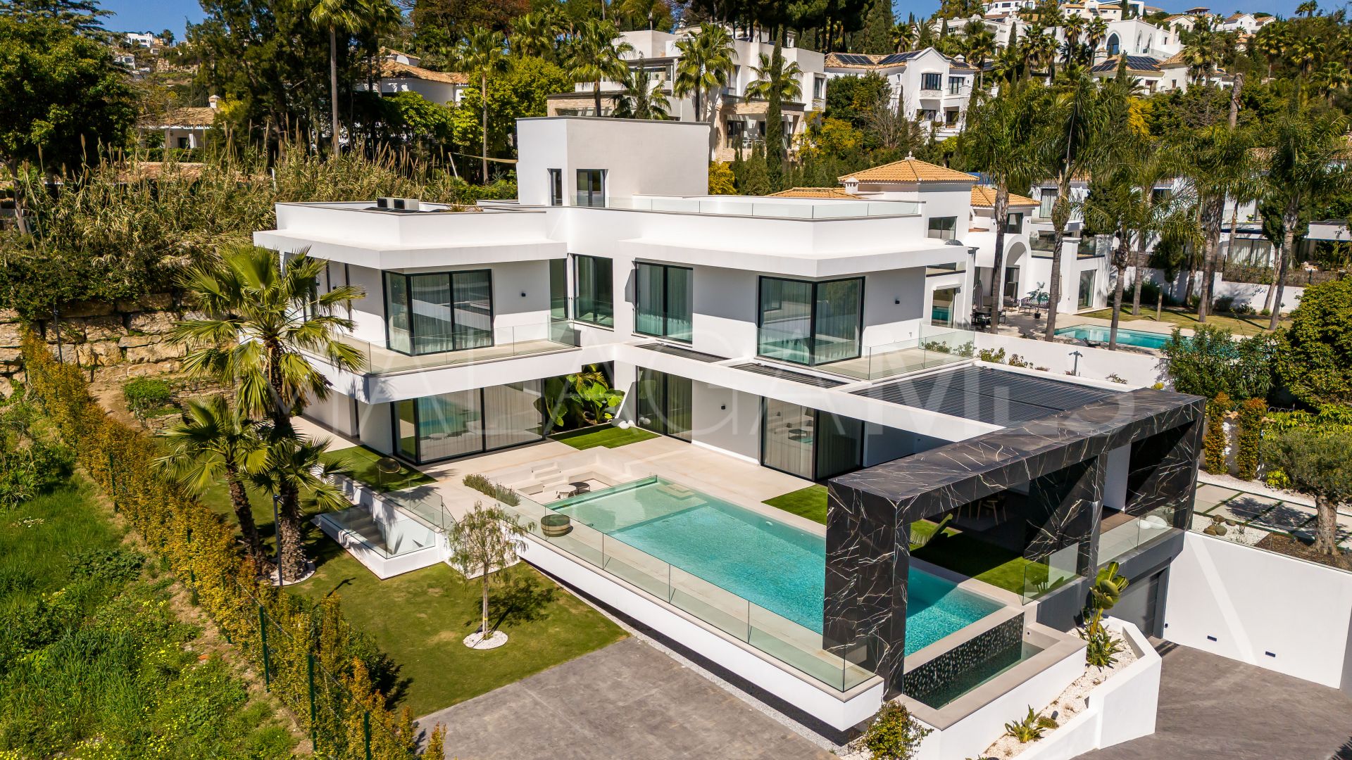 Villa for sale in Paraiso Alto