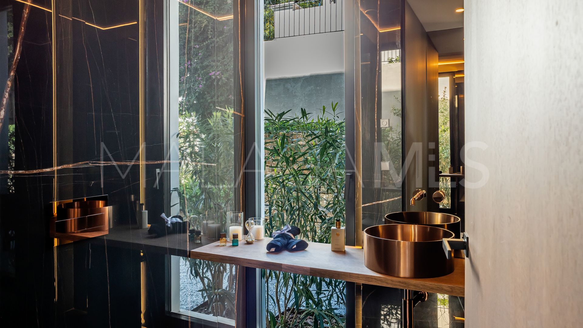 Villa for sale in Paraiso Alto