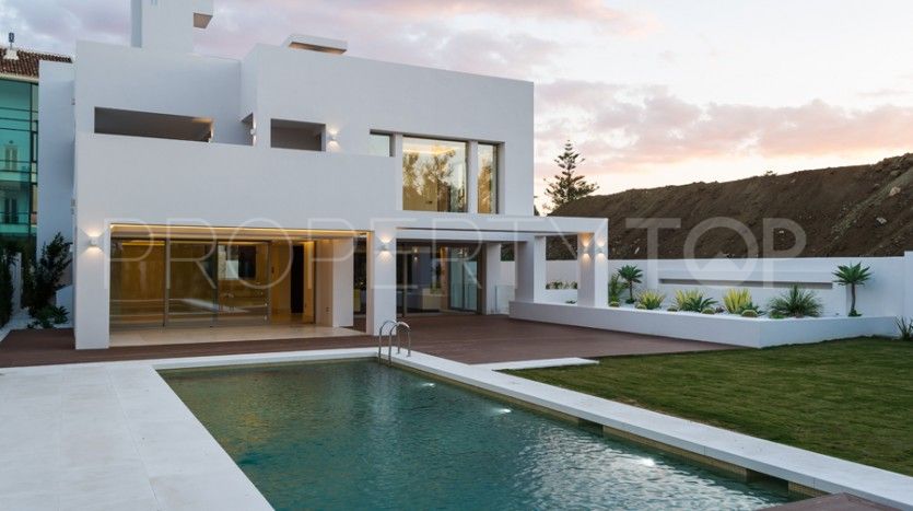 Villa with 4 bedrooms for sale in Marbella - Puerto Banus