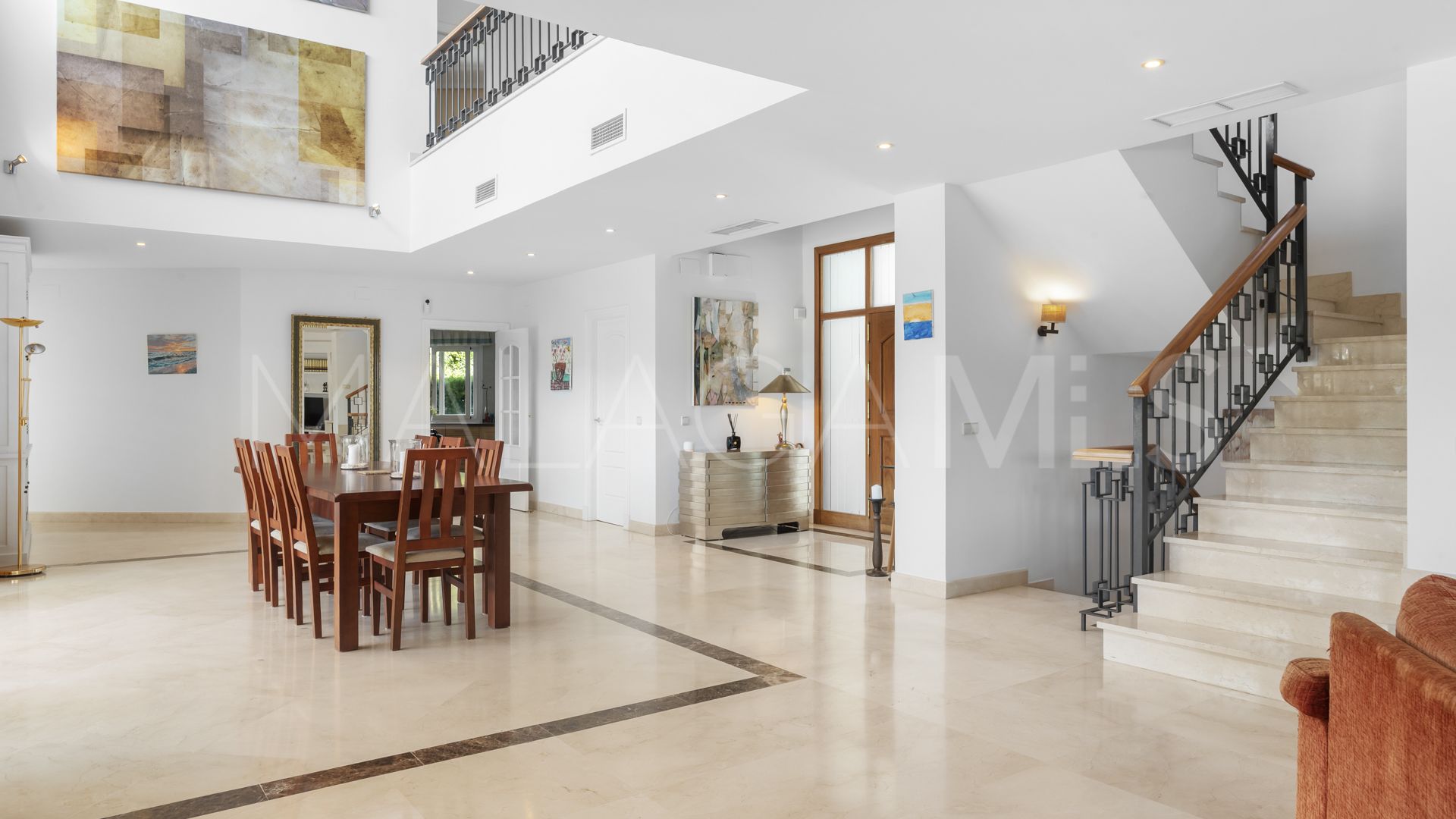 Villa a la venta de 6 bedrooms in New Golden Mile