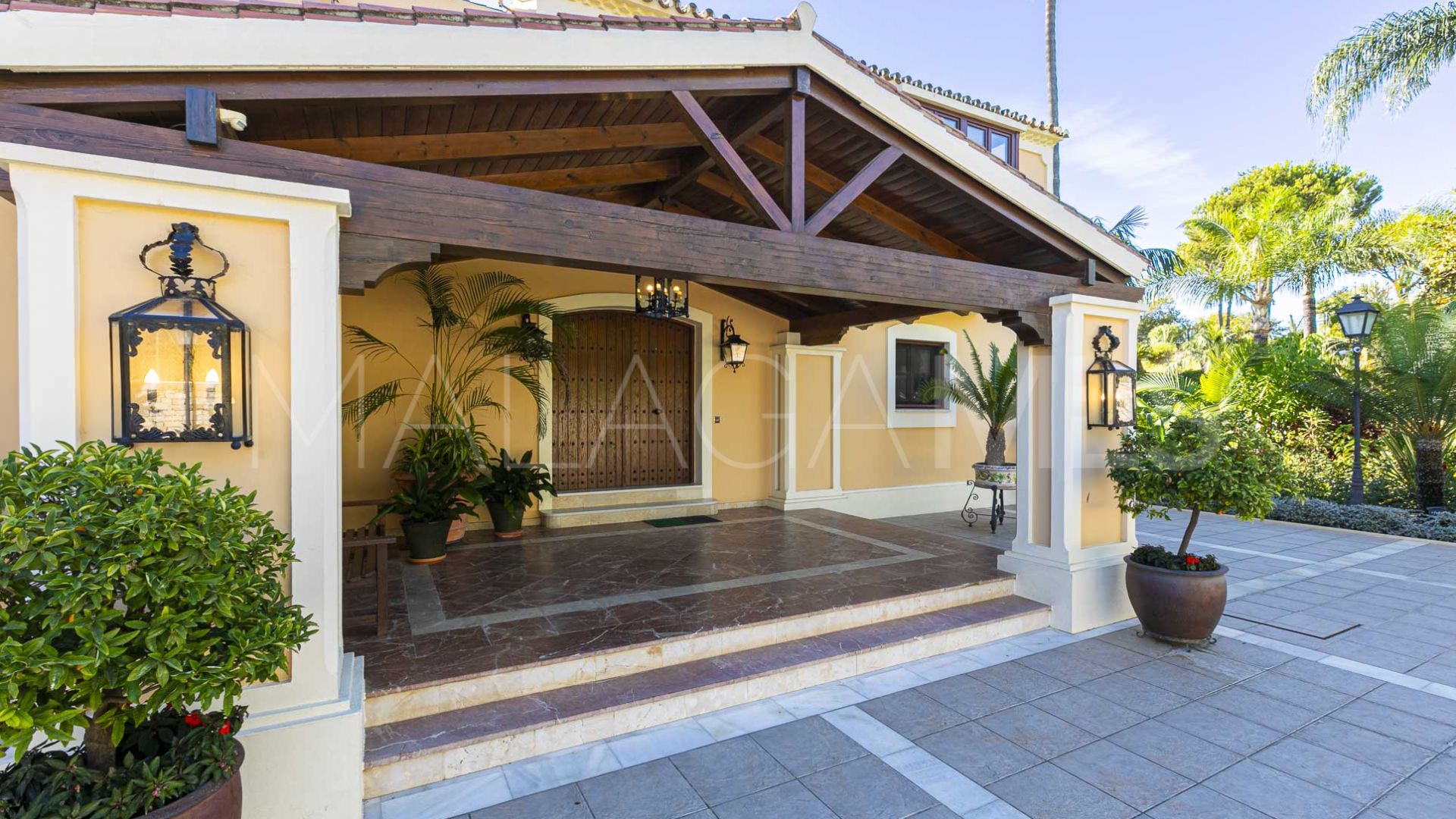 Villa for sale de 5 bedrooms in New Golden Mile