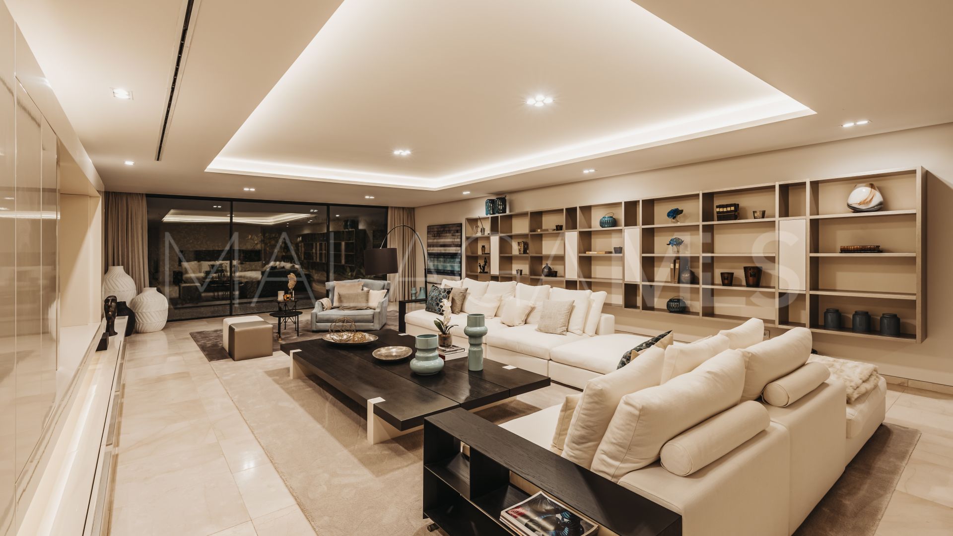 Nueva Andalucia, villa de 6 bedrooms for sale