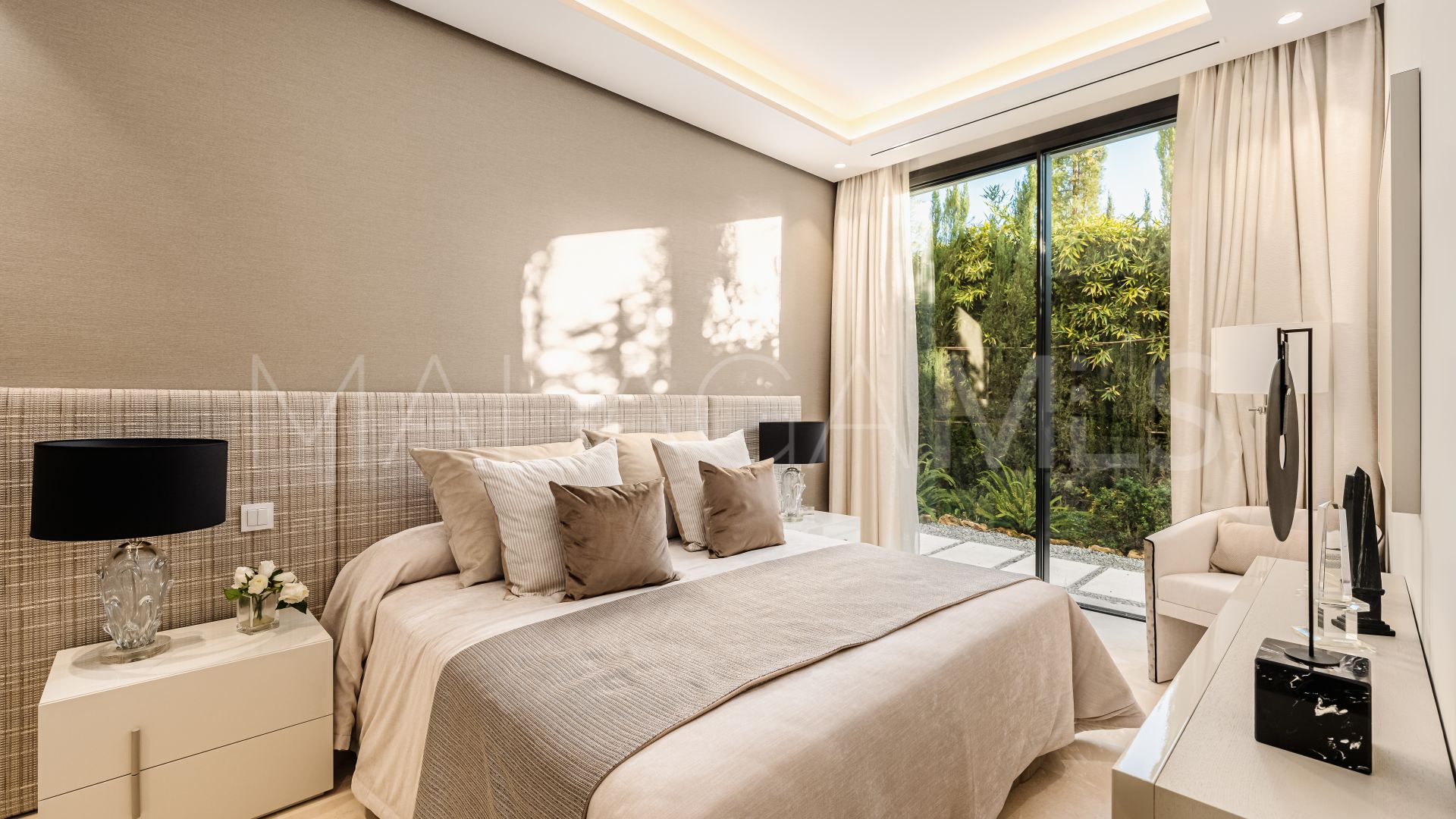 Nueva Andalucia, villa de 6 bedrooms for sale