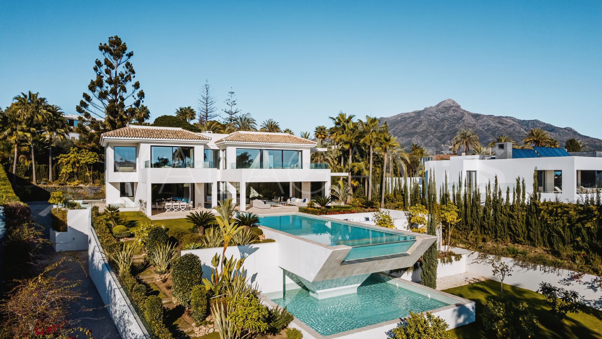 Nueva Andalucia, villa de 6 bedrooms for sale