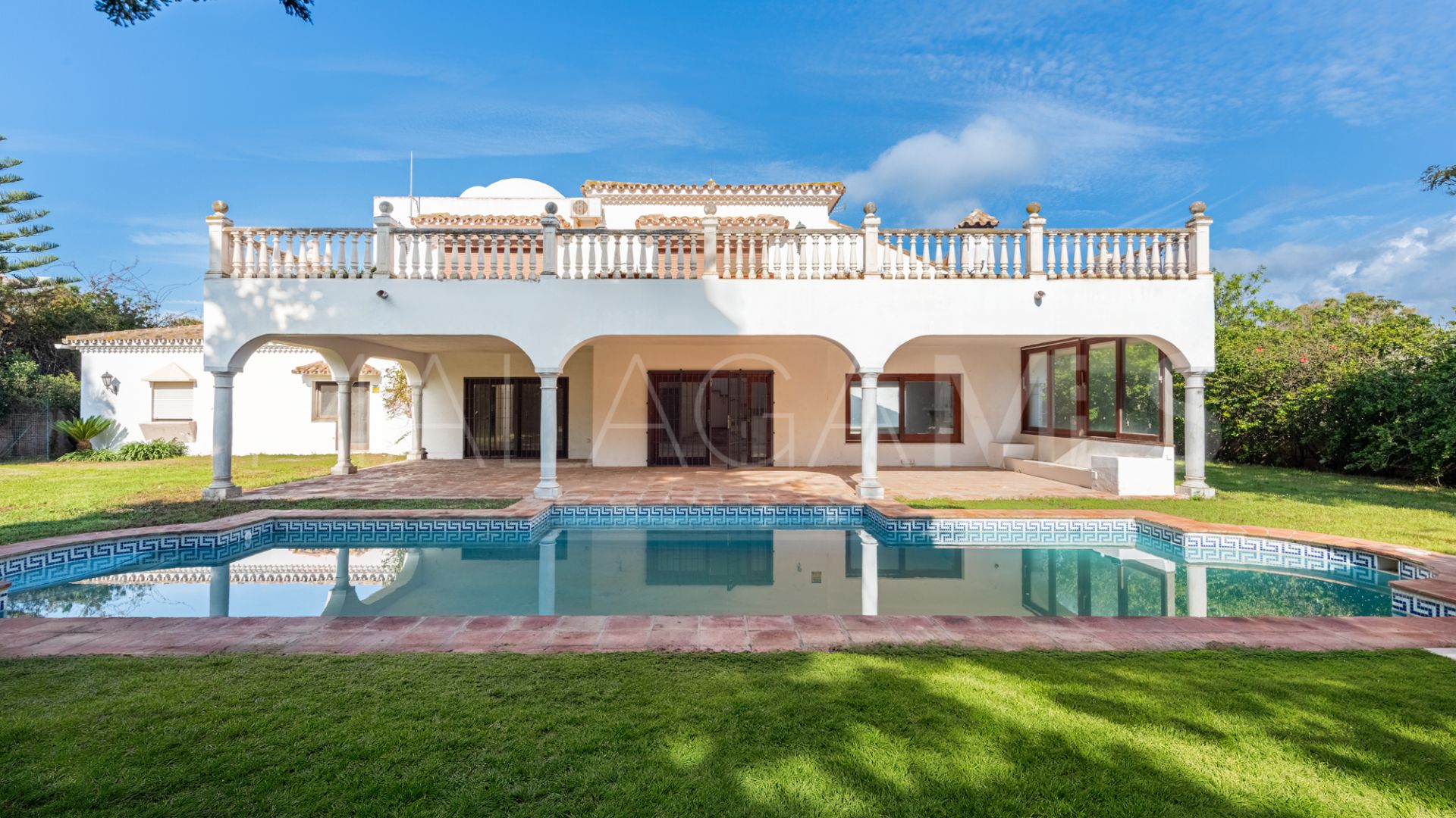 Villa for sale in Beach Side New Golden Mile