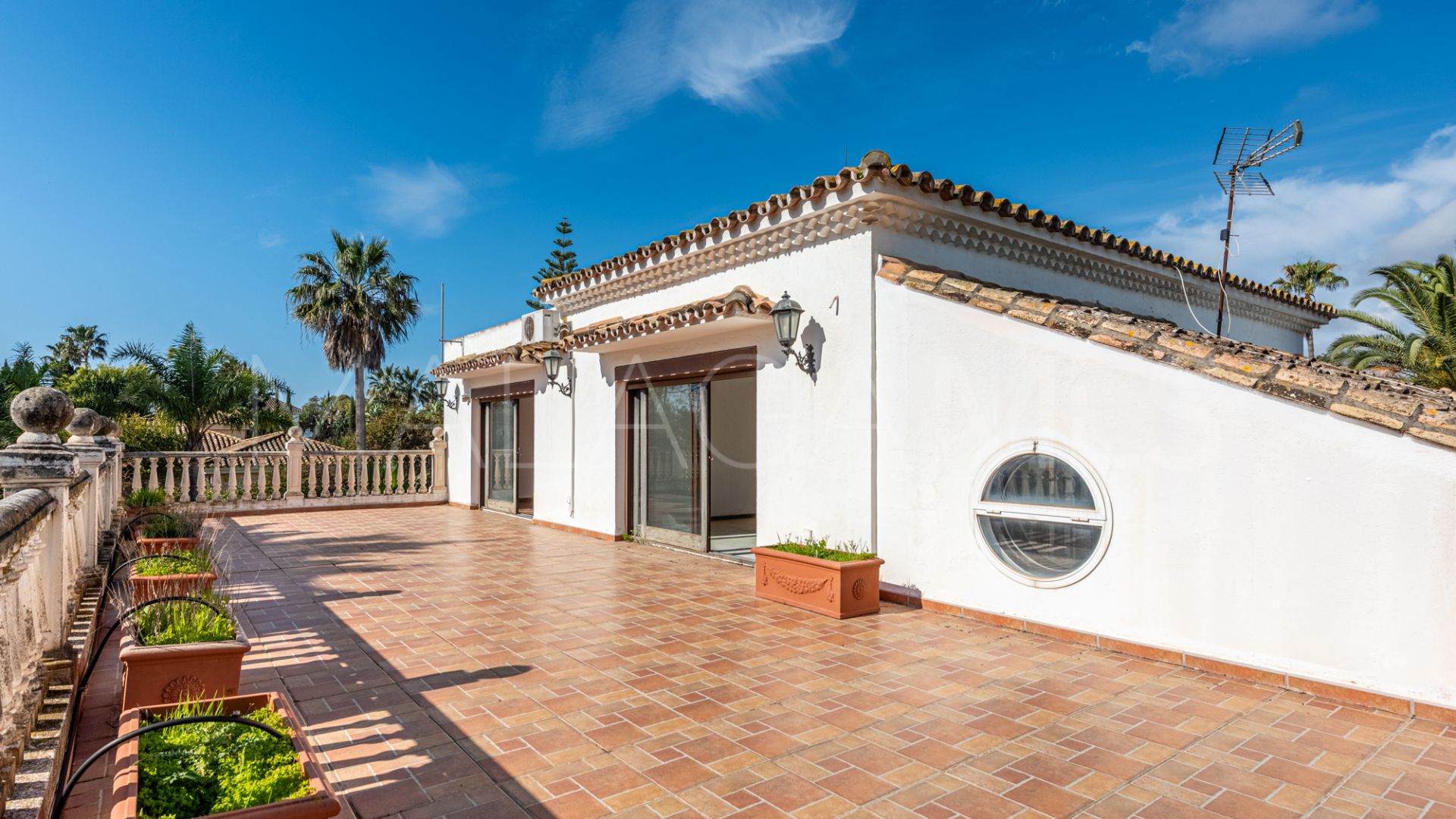 Villa for sale in Beach Side New Golden Mile