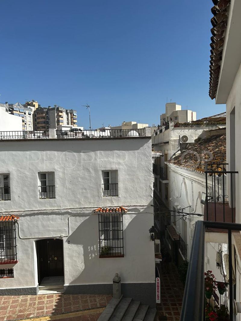 Atico duplex con 2 dormitorios en venta en Marbella Centro