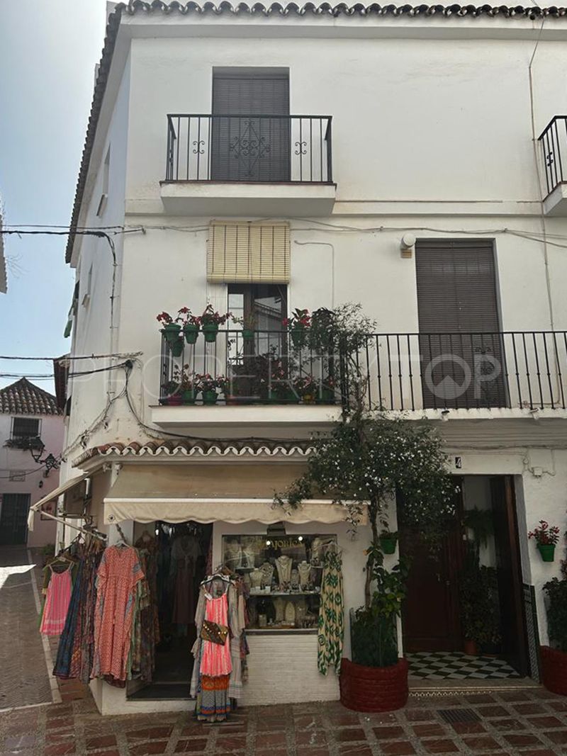 Atico duplex con 2 dormitorios en venta en Marbella Centro